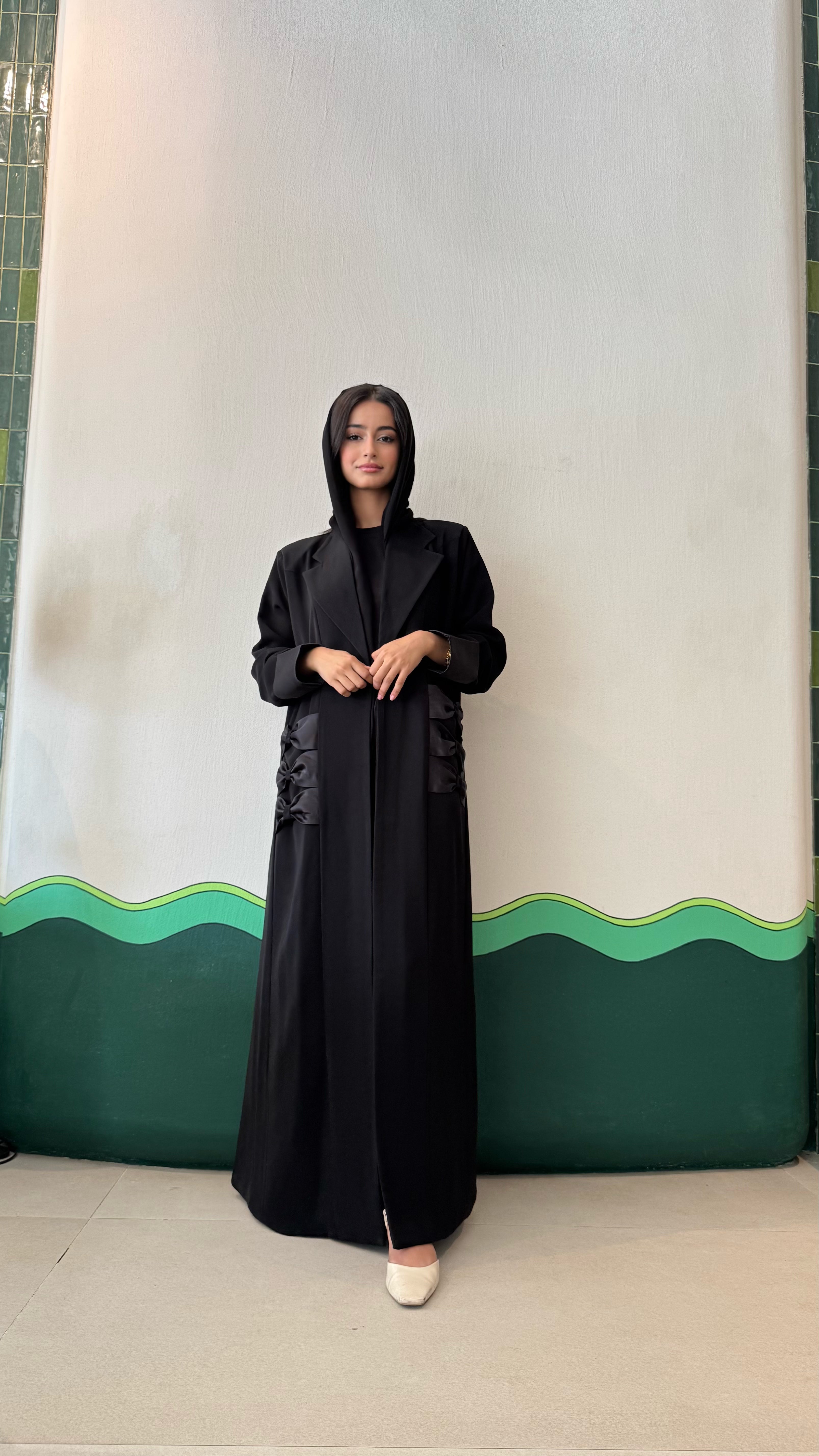 MW1693 - عباية بليزر مع اضافة جيوب من الامام - Aya