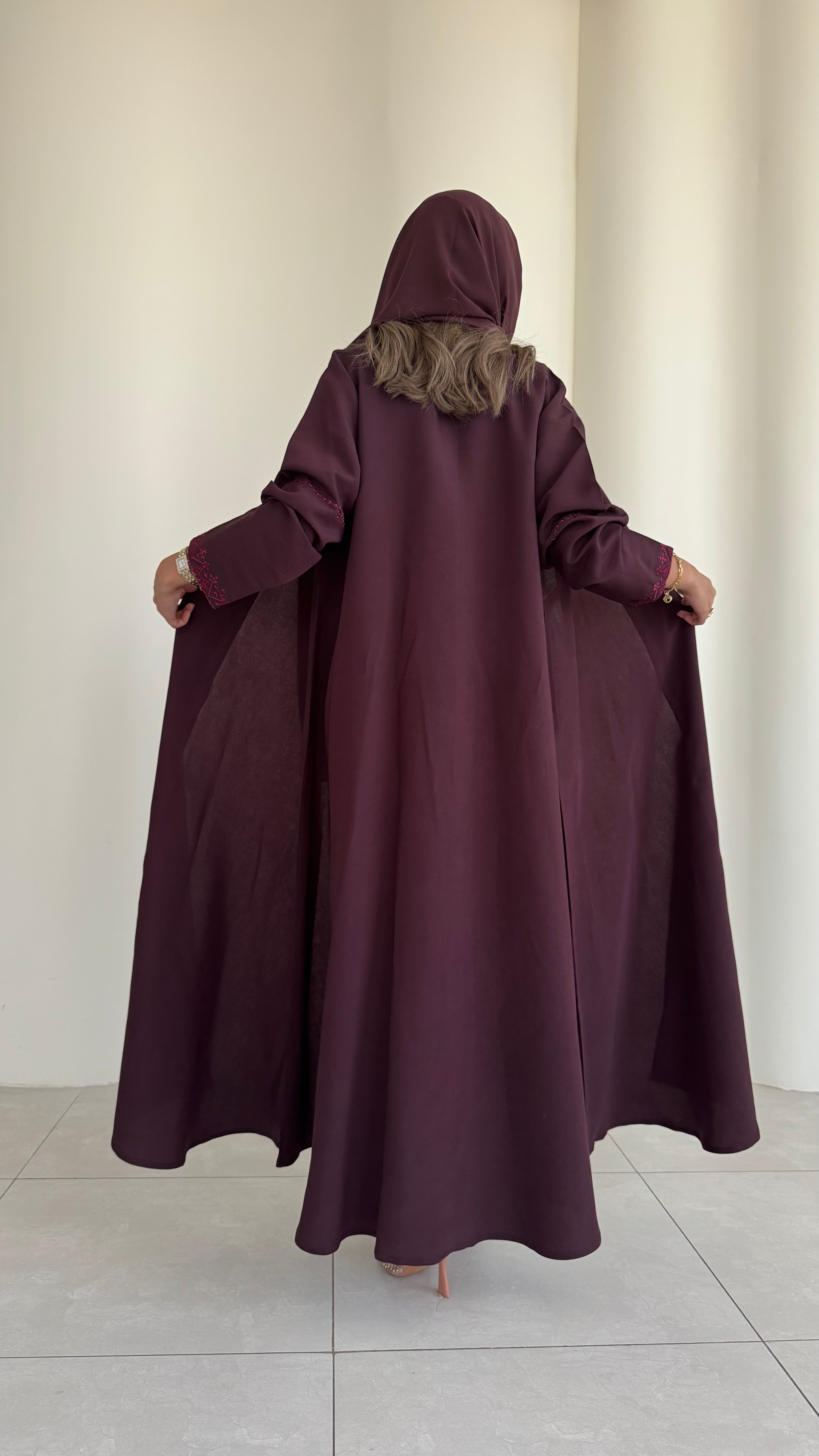 MWT349 - عباية عنابي مع تطريز - Aya