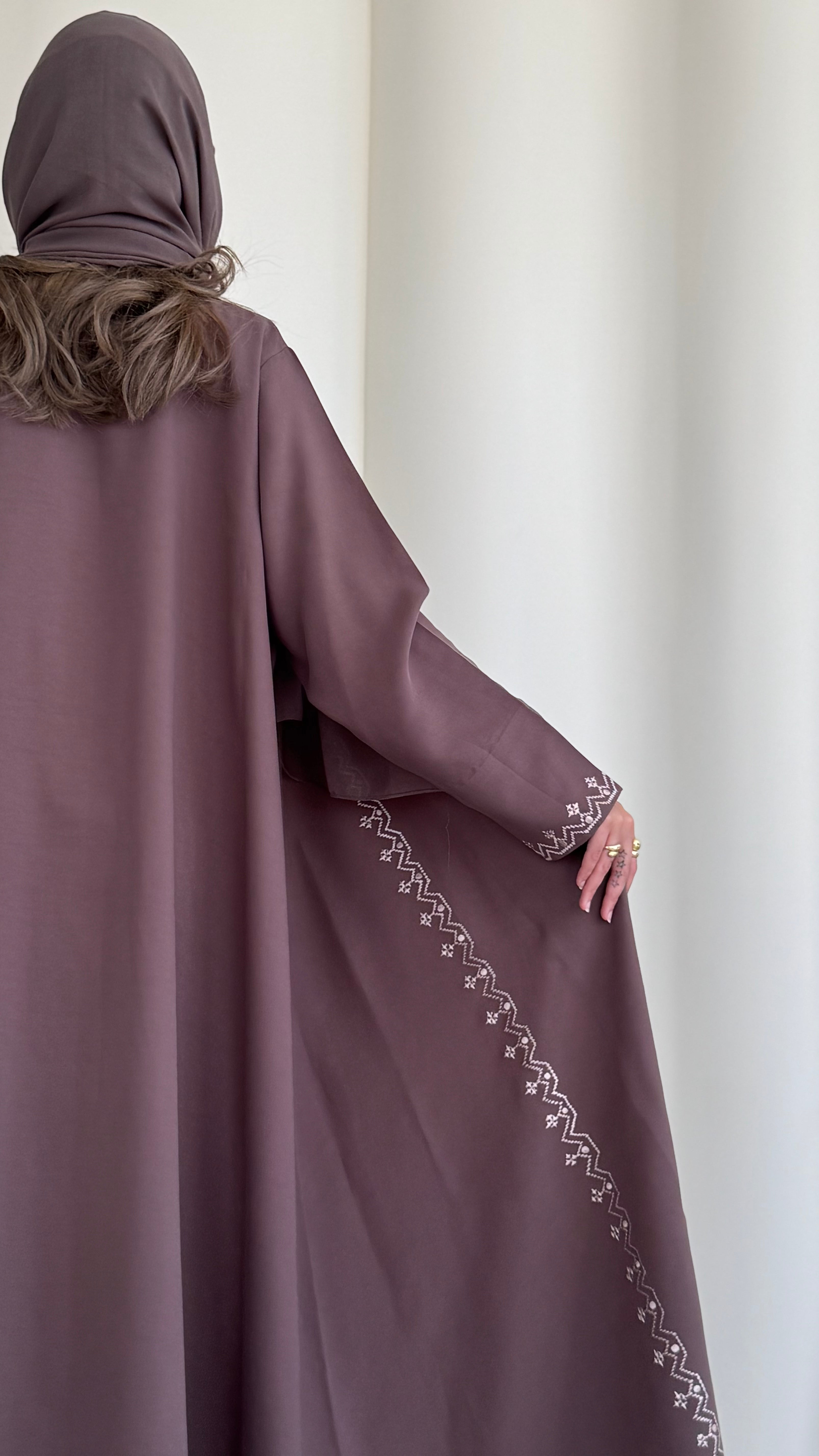 MWT350 - عباية بني مع تطريز - Aya