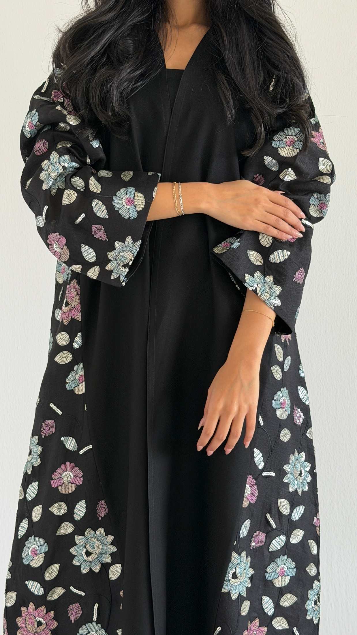 MWT1115 - عباية لنن مع تدخلية ركامة - Aya