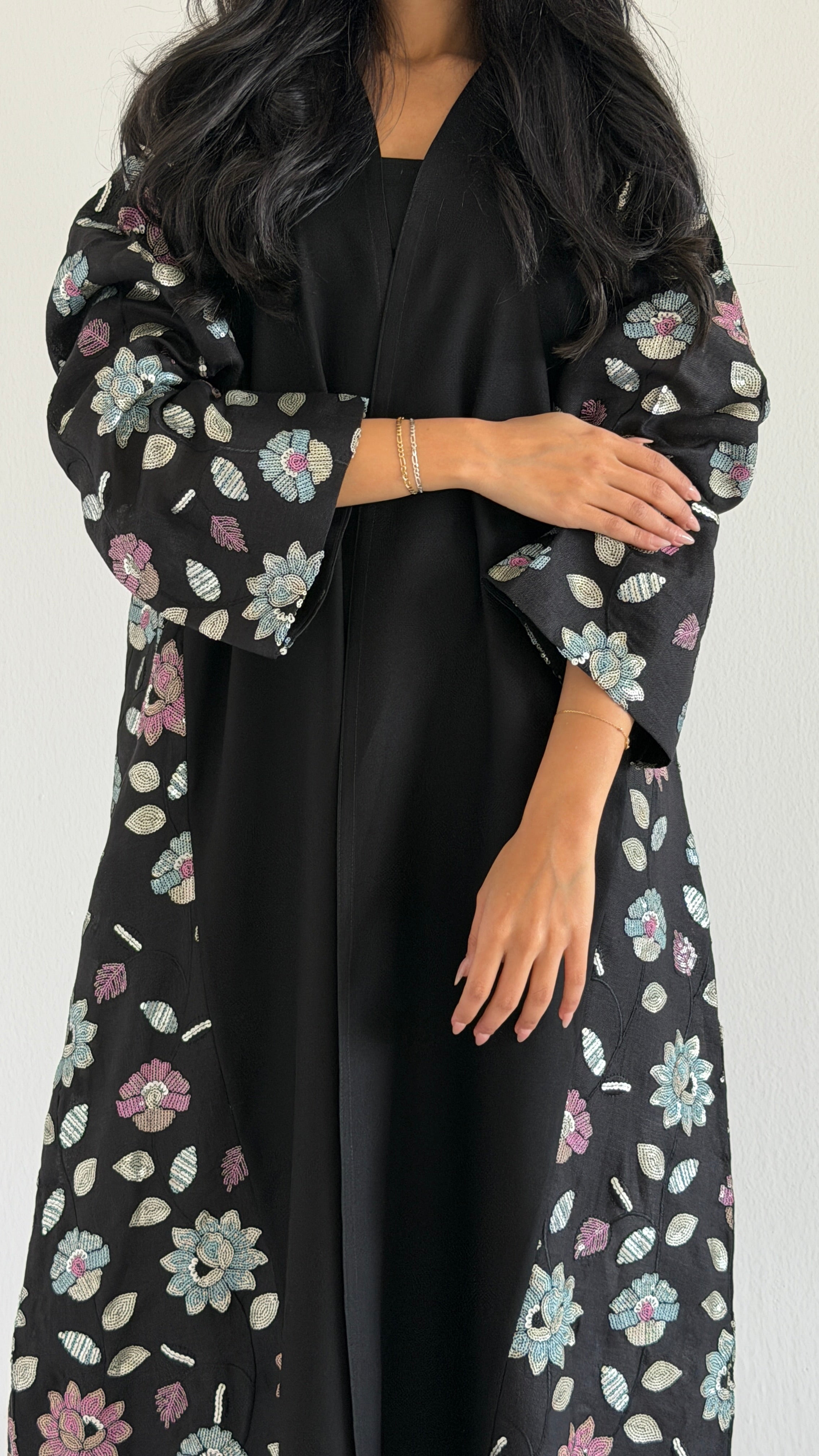 MWT1115 - عباية لنن مع تدخلية ركامة - Aya