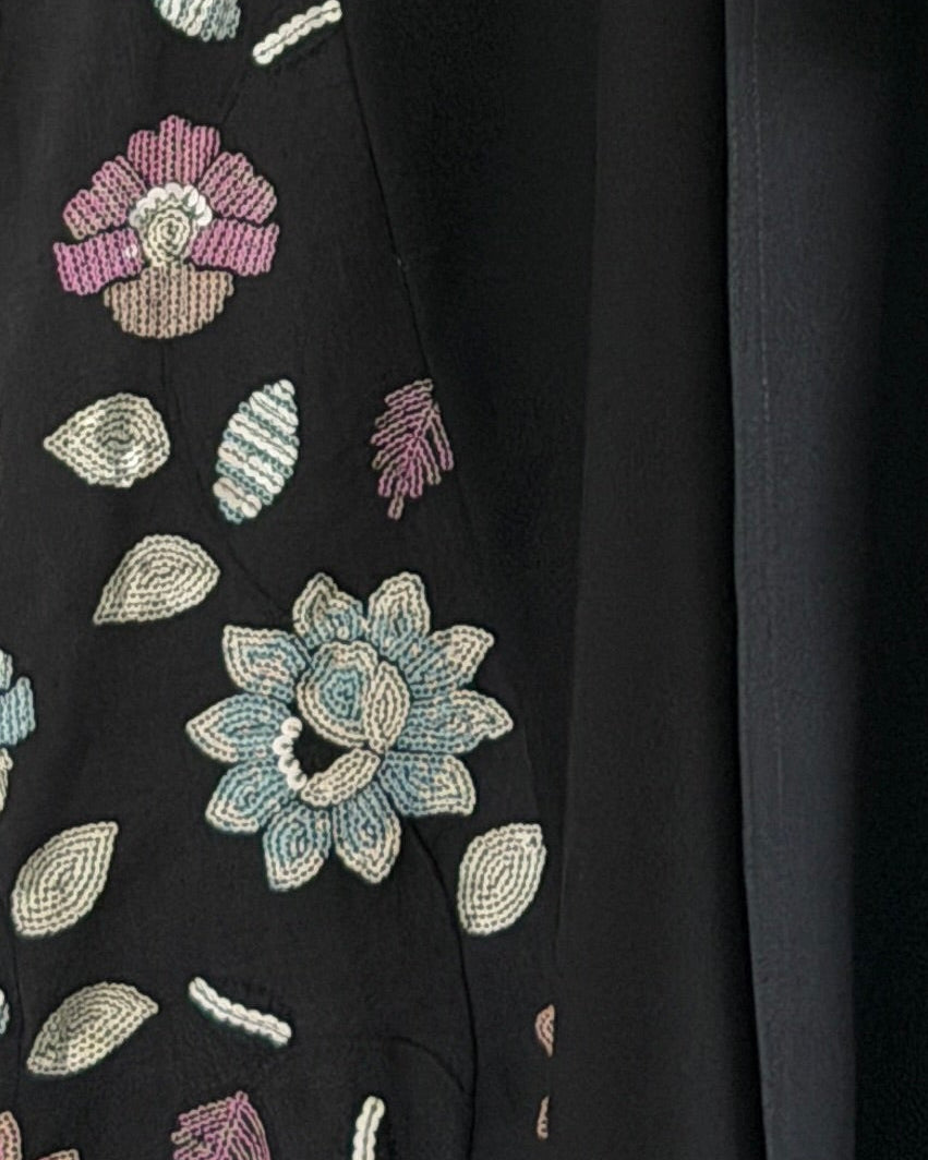 MWT1115 - عباية لنن مع تدخلية ركامة - Aya