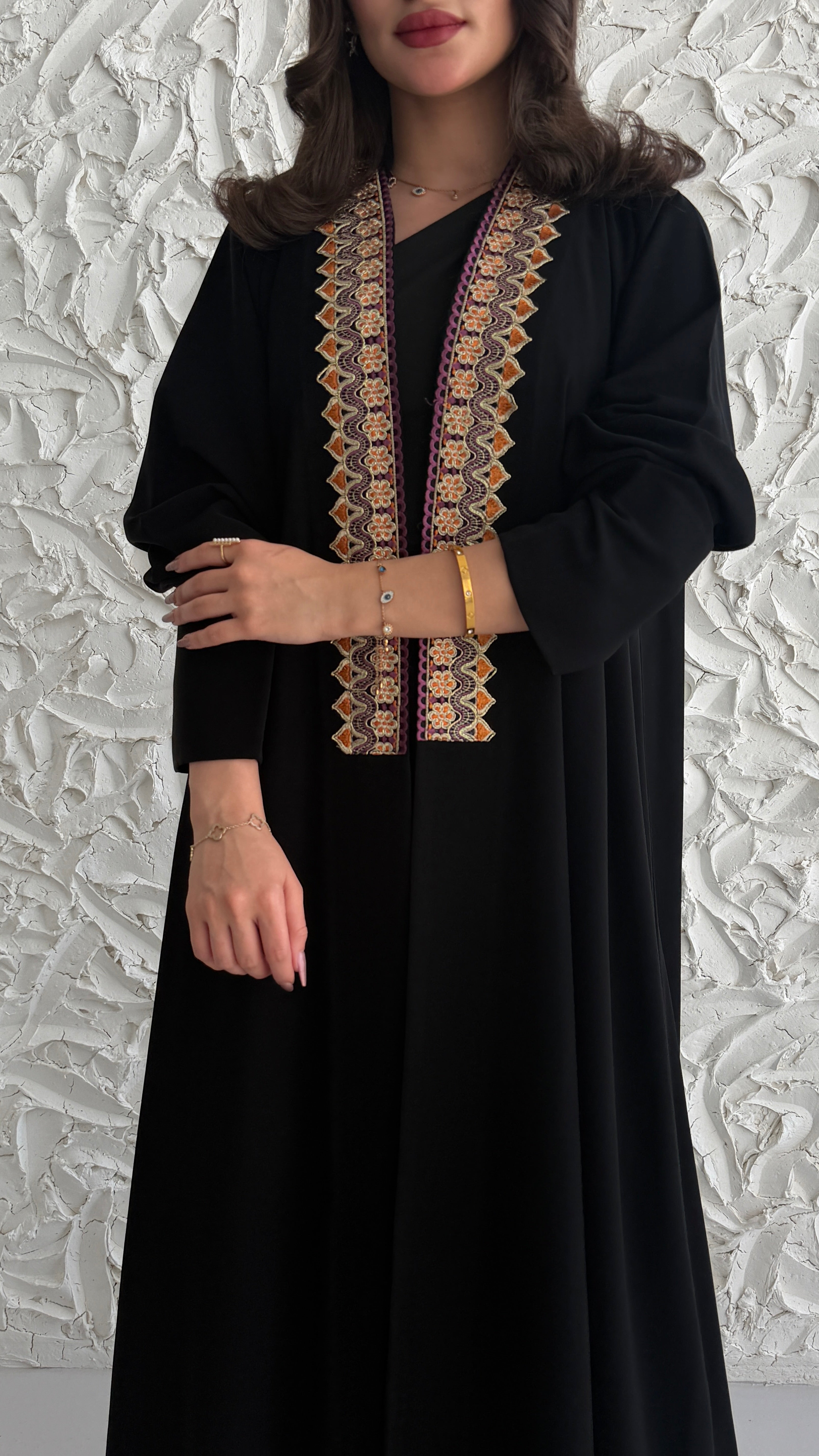 MWT5034 - قماش اسود كريب مع كلفة رمضاني قصة نص بشت - Aya