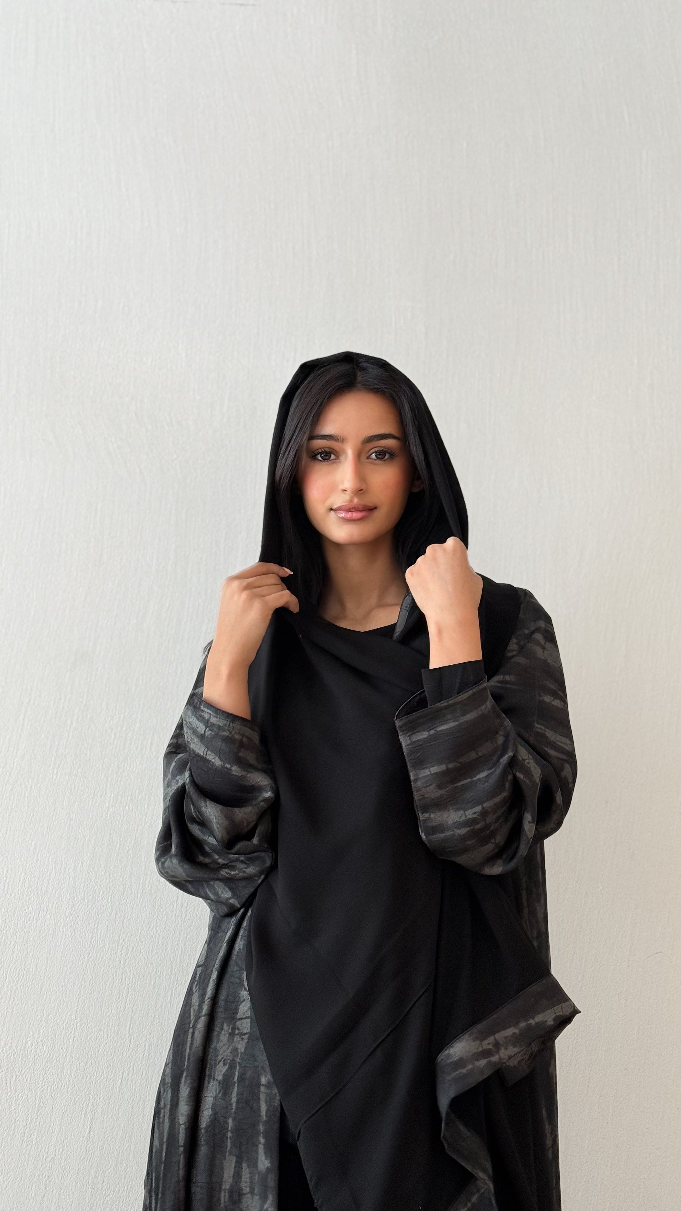 MW645 - Light Crepe Standing with Jacquard Half-Cloche