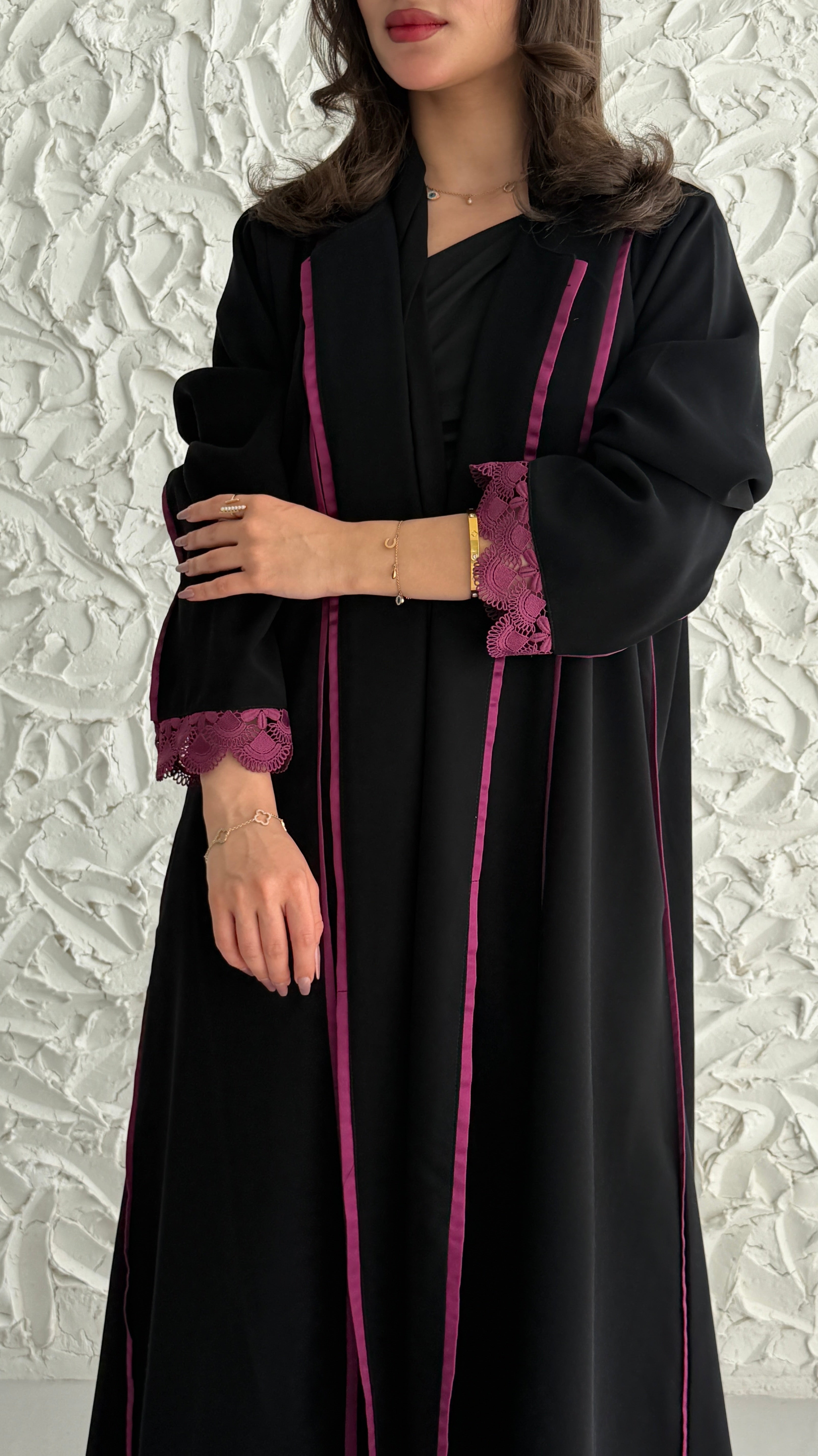 MW2109 -  عباية كريب انيقة بقصه نص كلوش عصرية - Aya