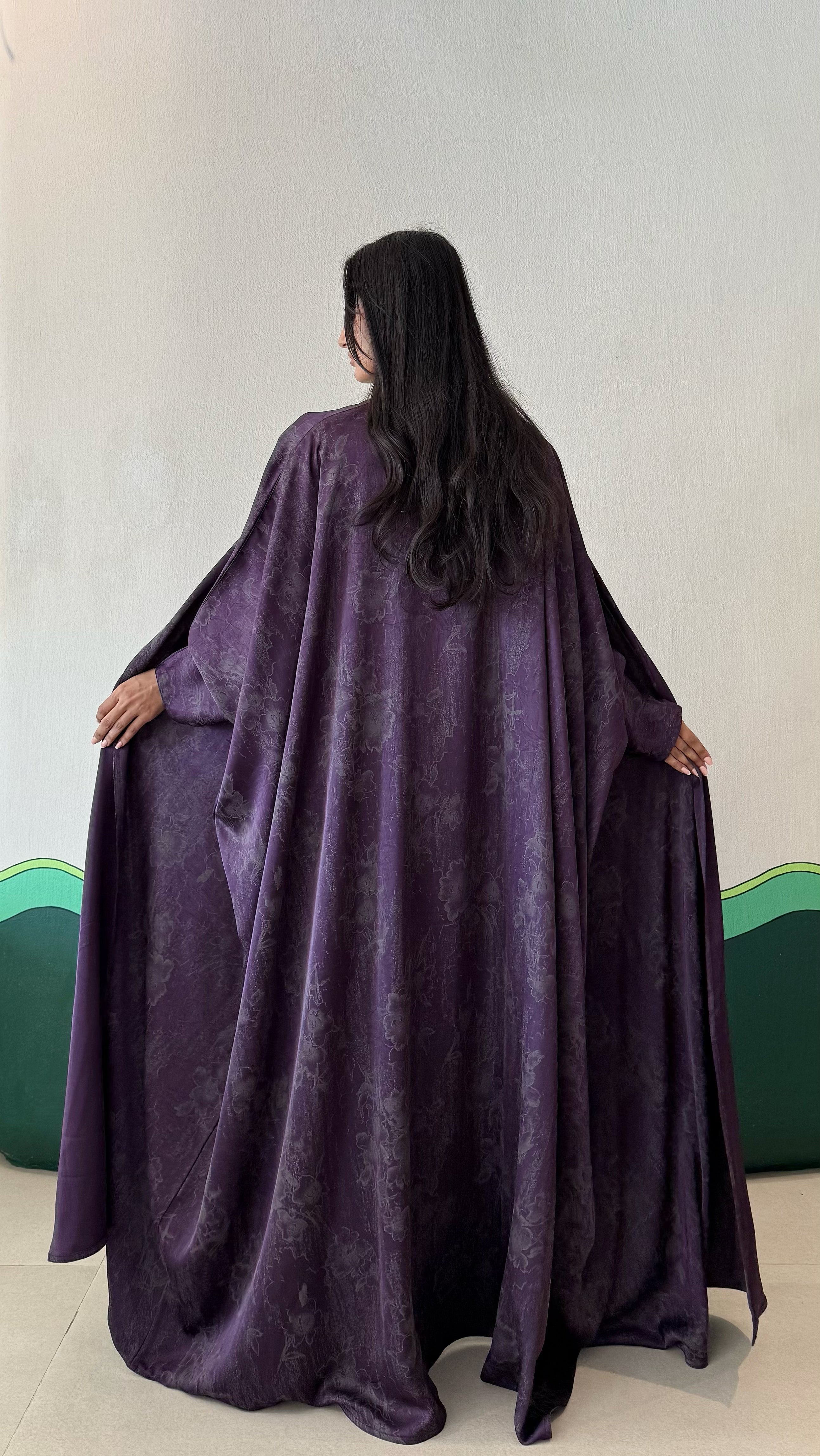 MW645 - Light Crepe Standing with Jacquard Half-Cloche