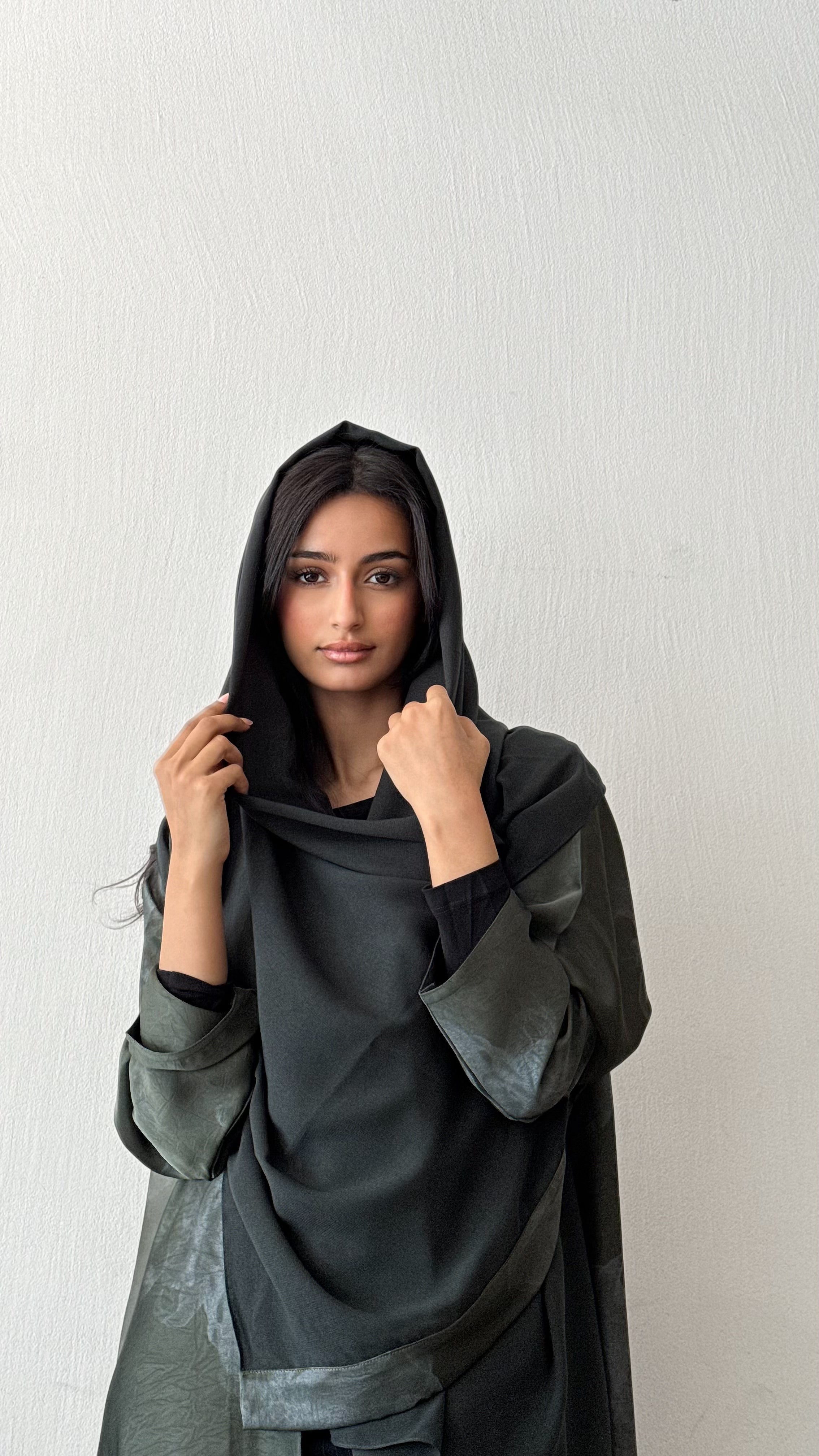 MW1727 - عباية تفتة جاكار