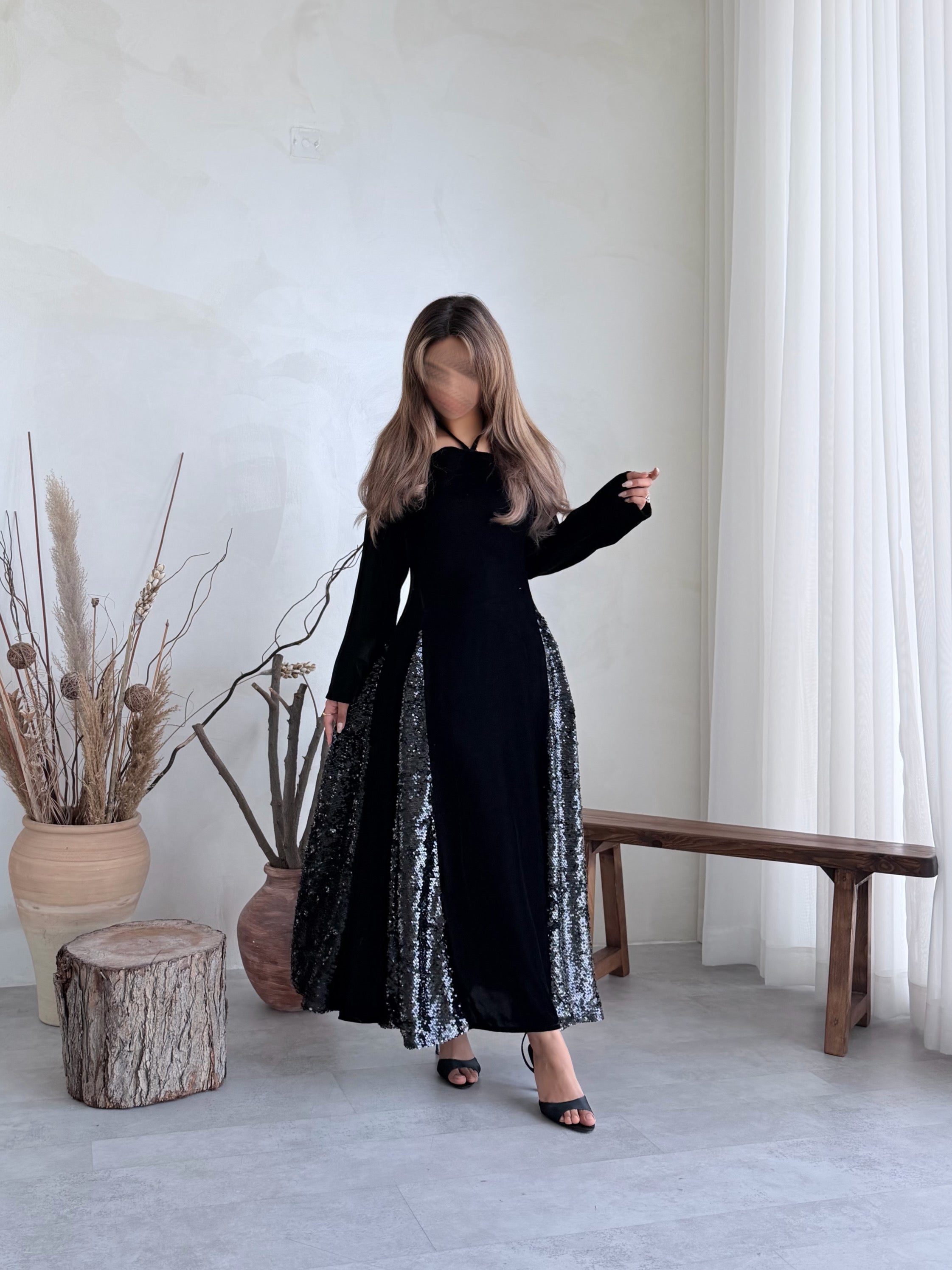 MWJ025 - جلابية اسود مع اضافة ترتر اسود مثلثات قصة كلوش - Aya