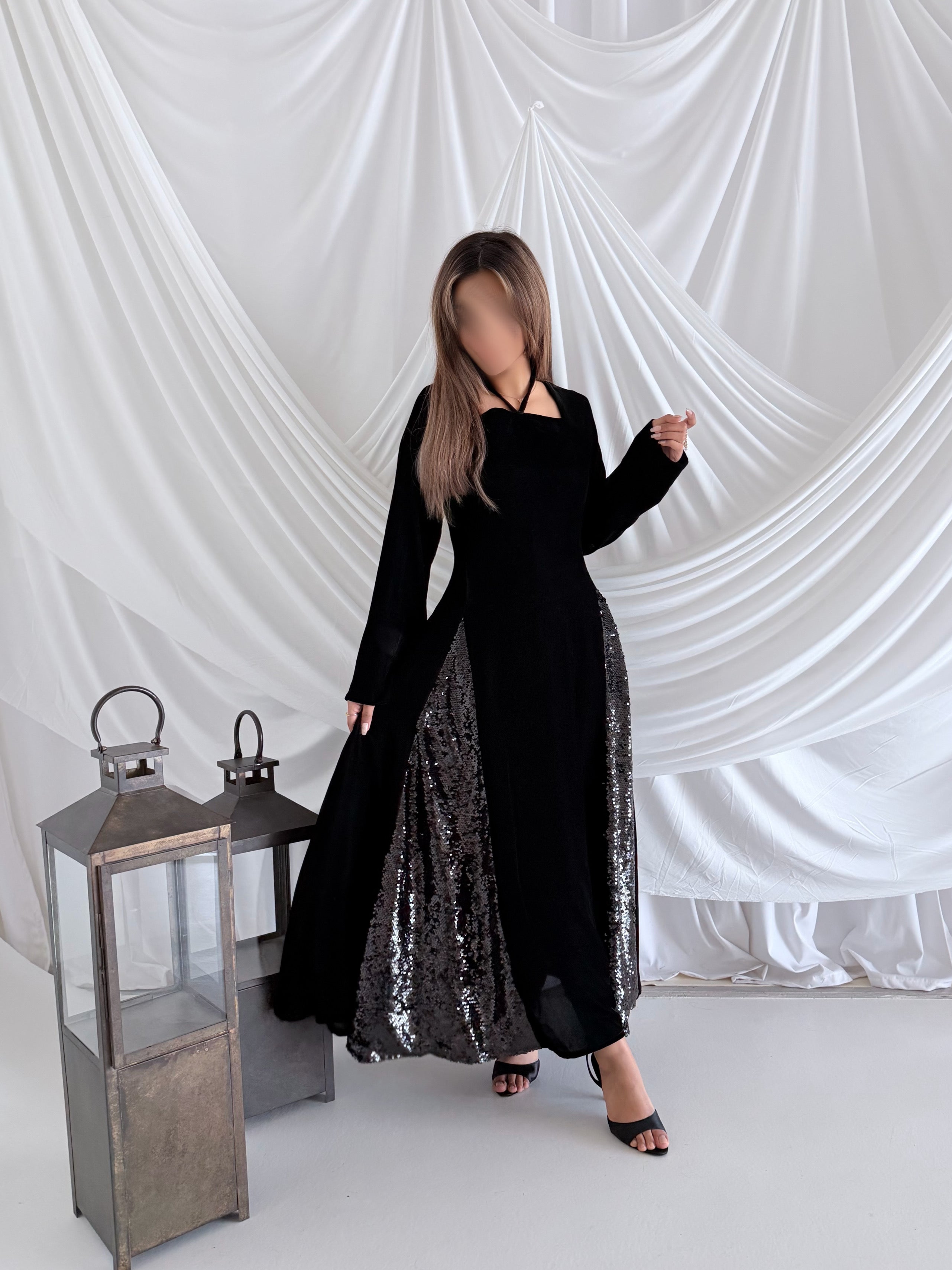 MWJ025 - جلابية اسود مع اضافة ترتر اسود مثلثات قصة كلوش - Aya