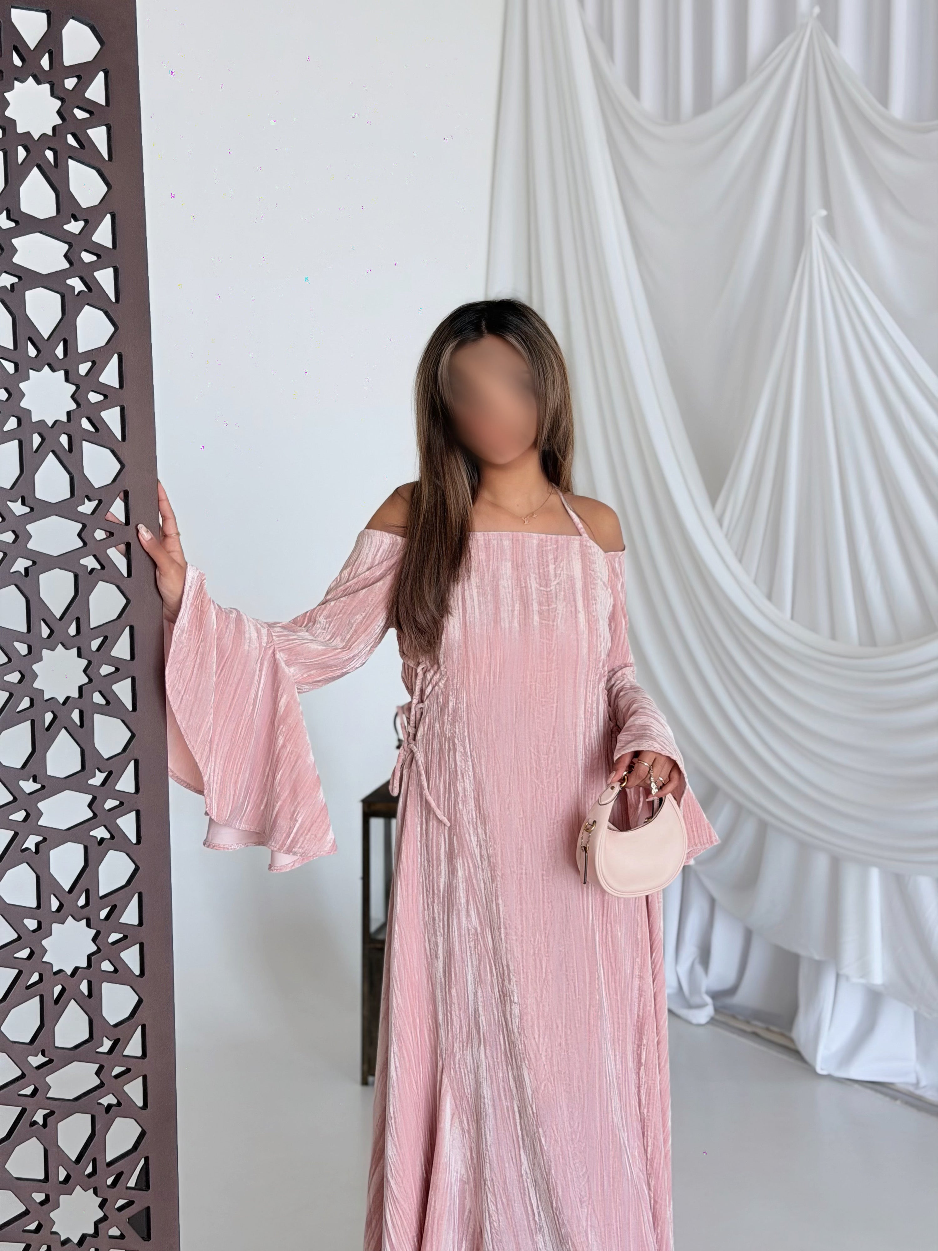 MWJ023 - جلابية وردي قصة كلوش - Aya