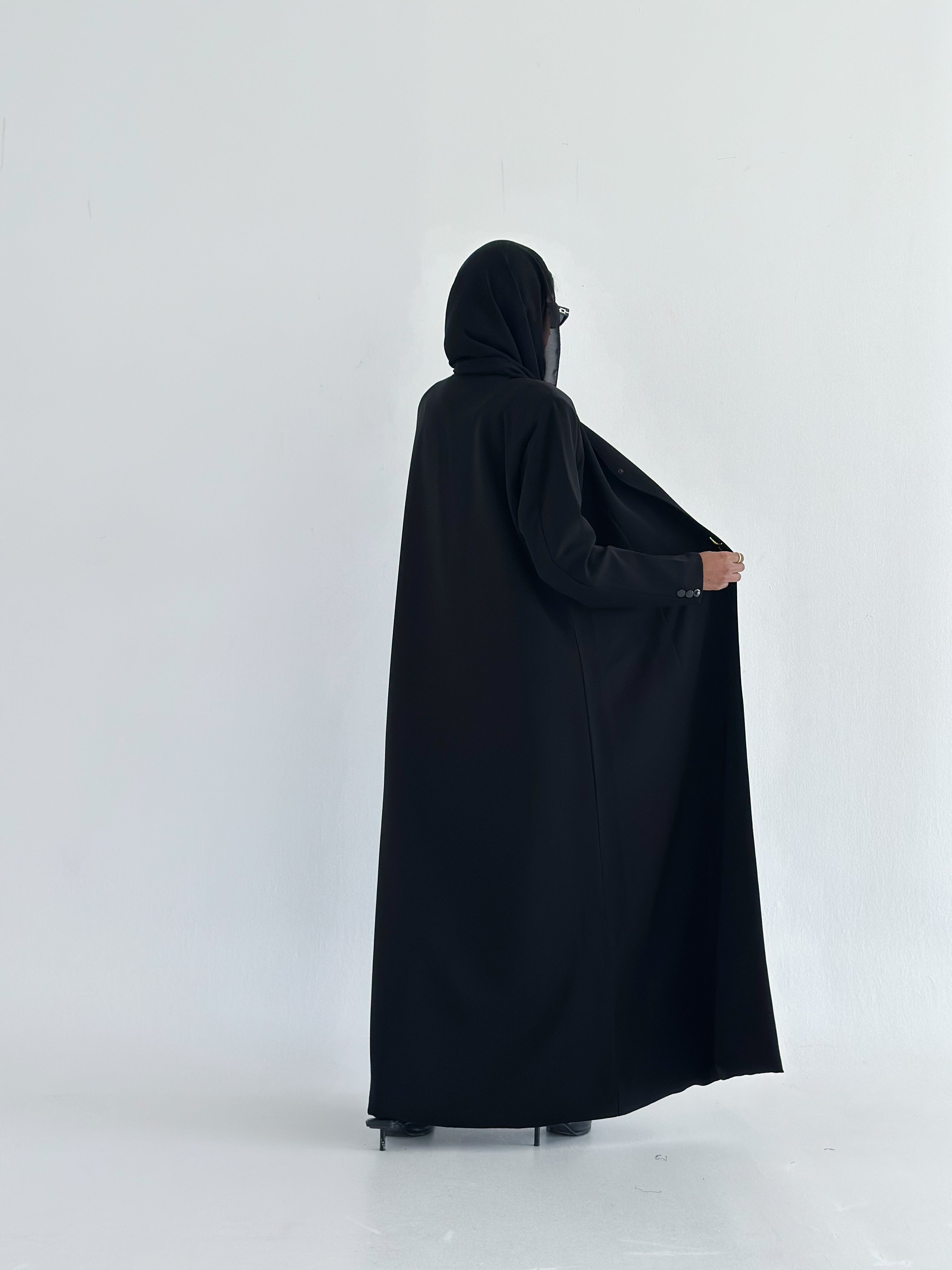 MW645 - Light Crepe Standing with Jacquard Half-Cloche