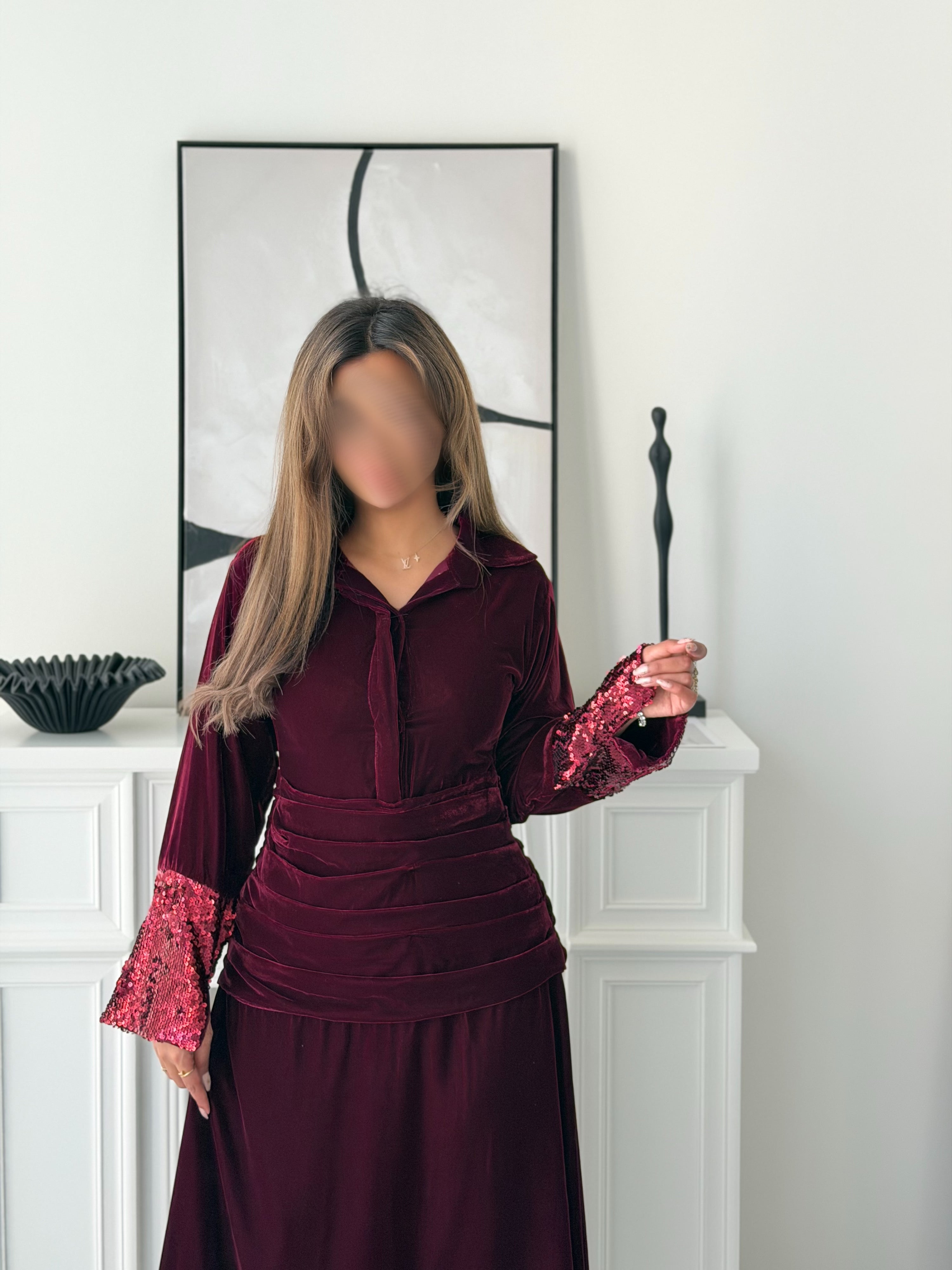 MWJ024 - جلابية عنابي مع زم بالخصر و اضافة ترتر بالأكمام - Aya