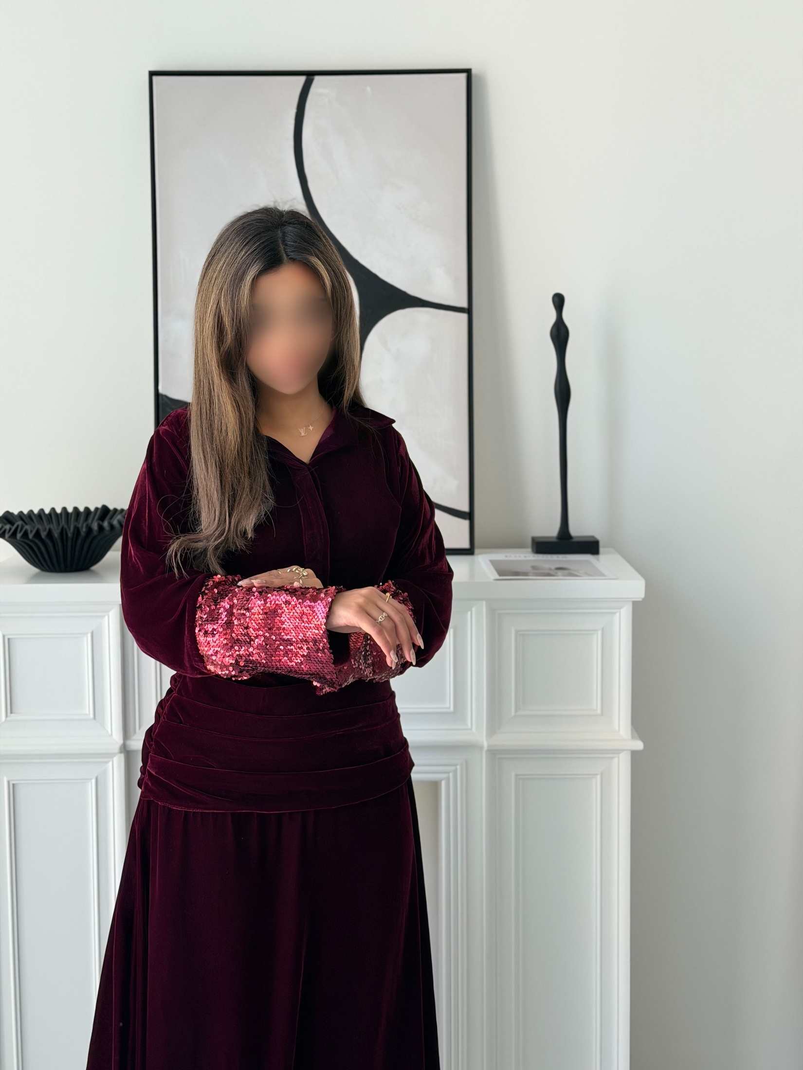 MWJ024 - جلابية عنابي مع زم بالخصر و اضافة ترتر بالأكمام - Aya