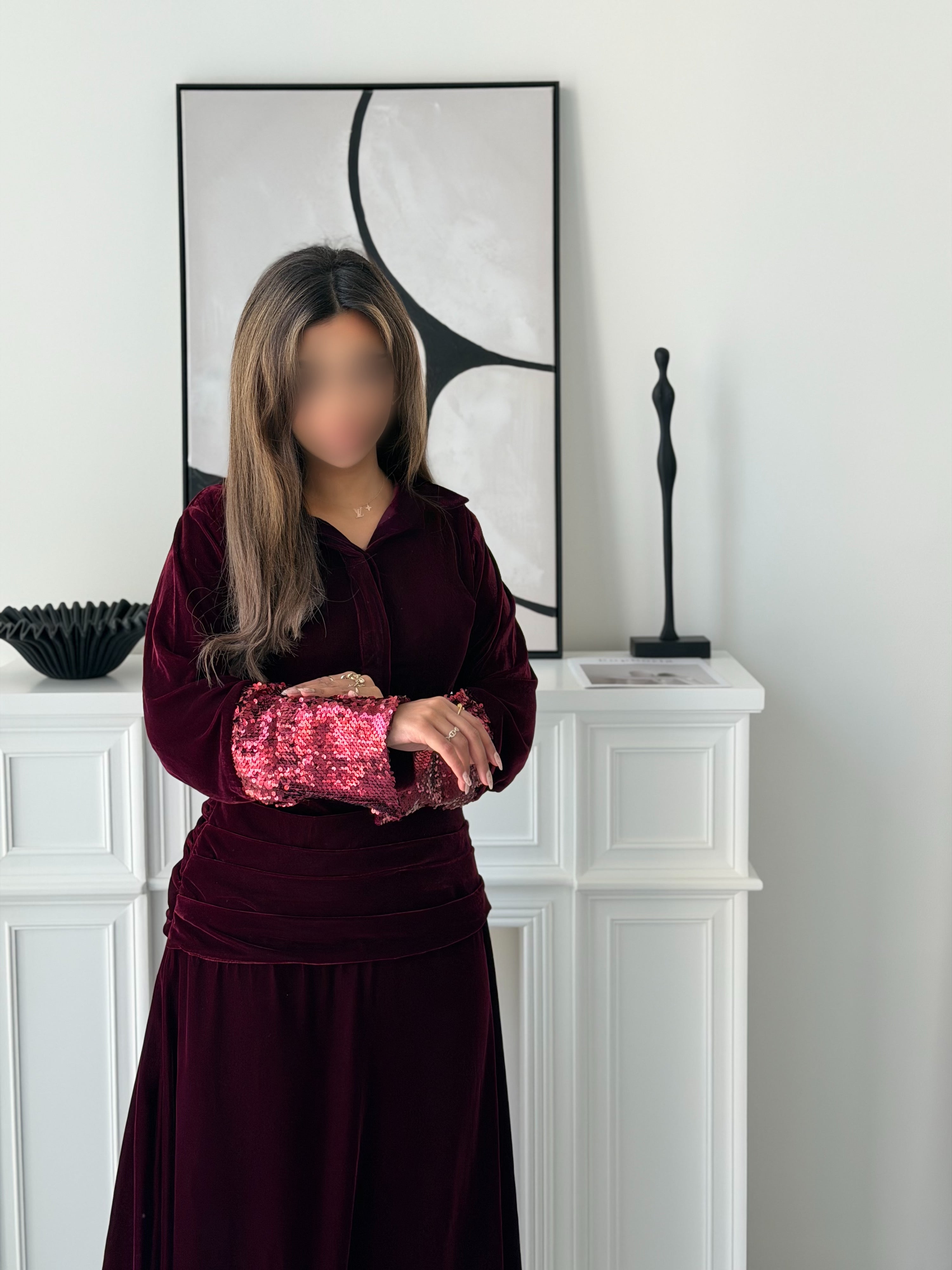 MWJ024 - جلابية عنابي مع زم بالخصر و اضافة ترتر بالأكمام - Aya