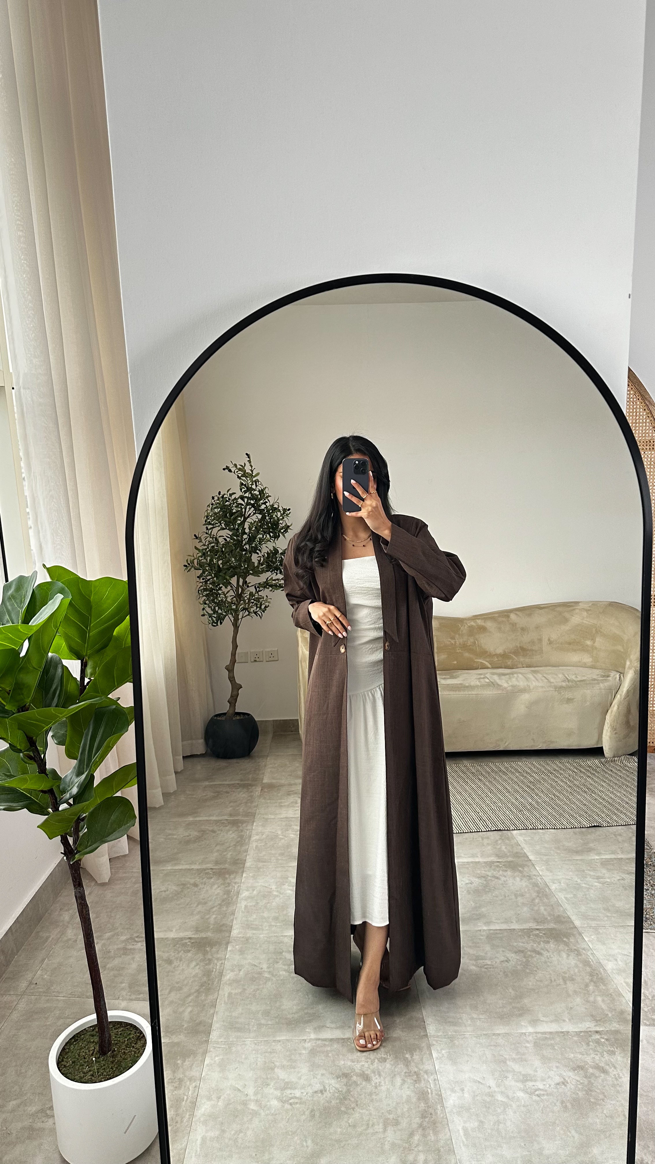 MW645 - Light Crepe Standing with Jacquard Half-Cloche