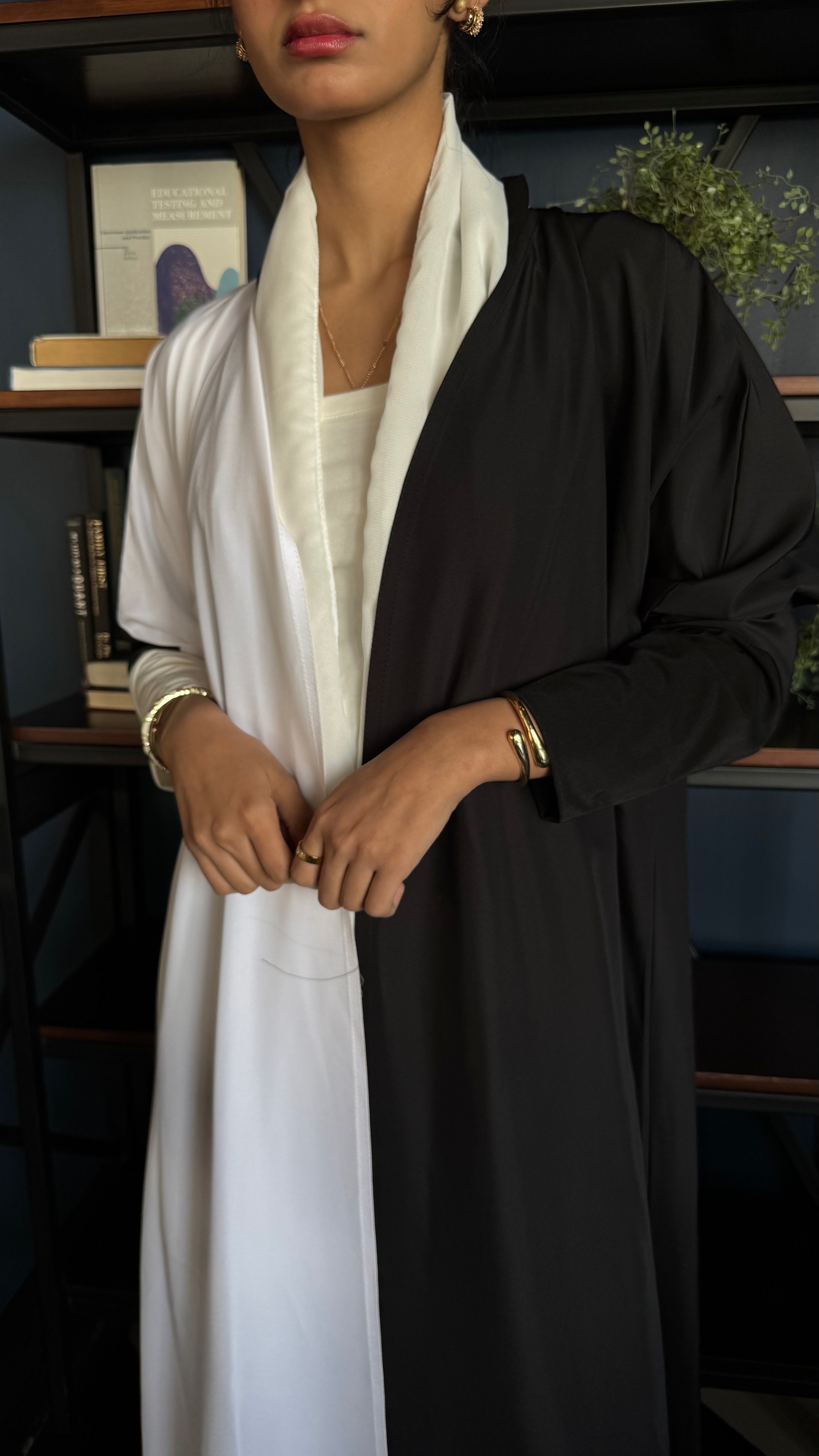 MW645 - Light Crepe Standing with Jacquard Half-Cloche