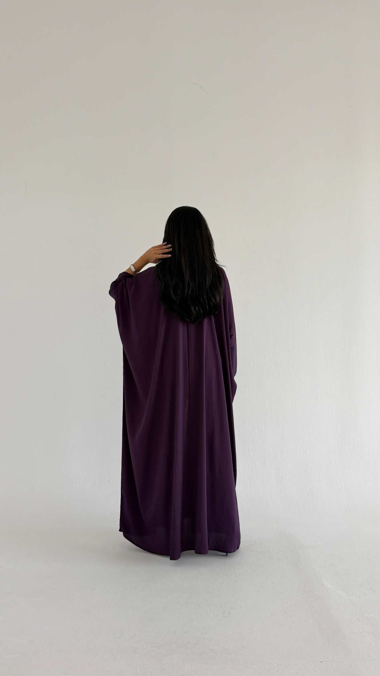 MWT1178 - عباية مخططة بتدخيلة - Aya