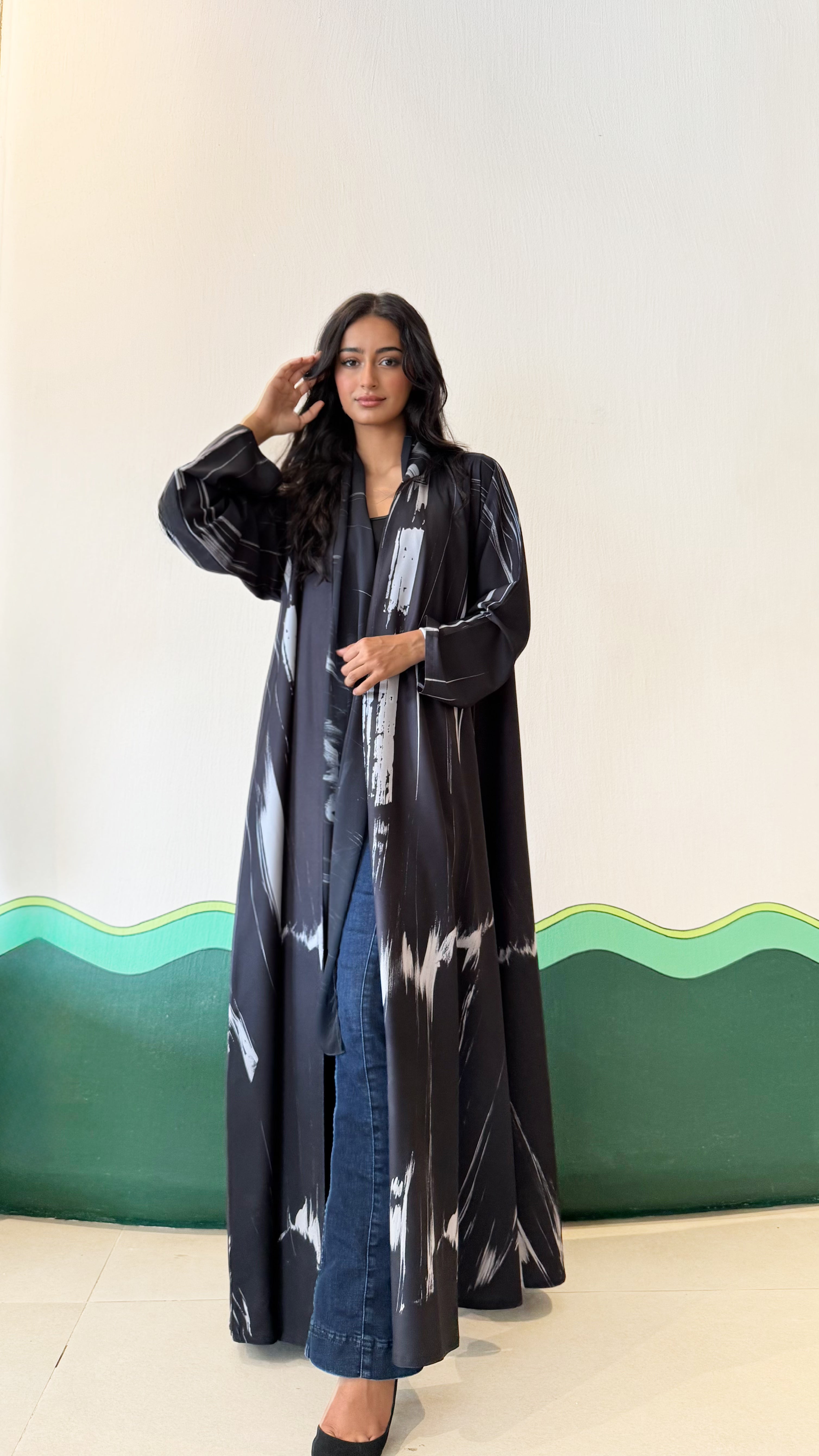 MWT352 - عباية اسود طباعة - Aya