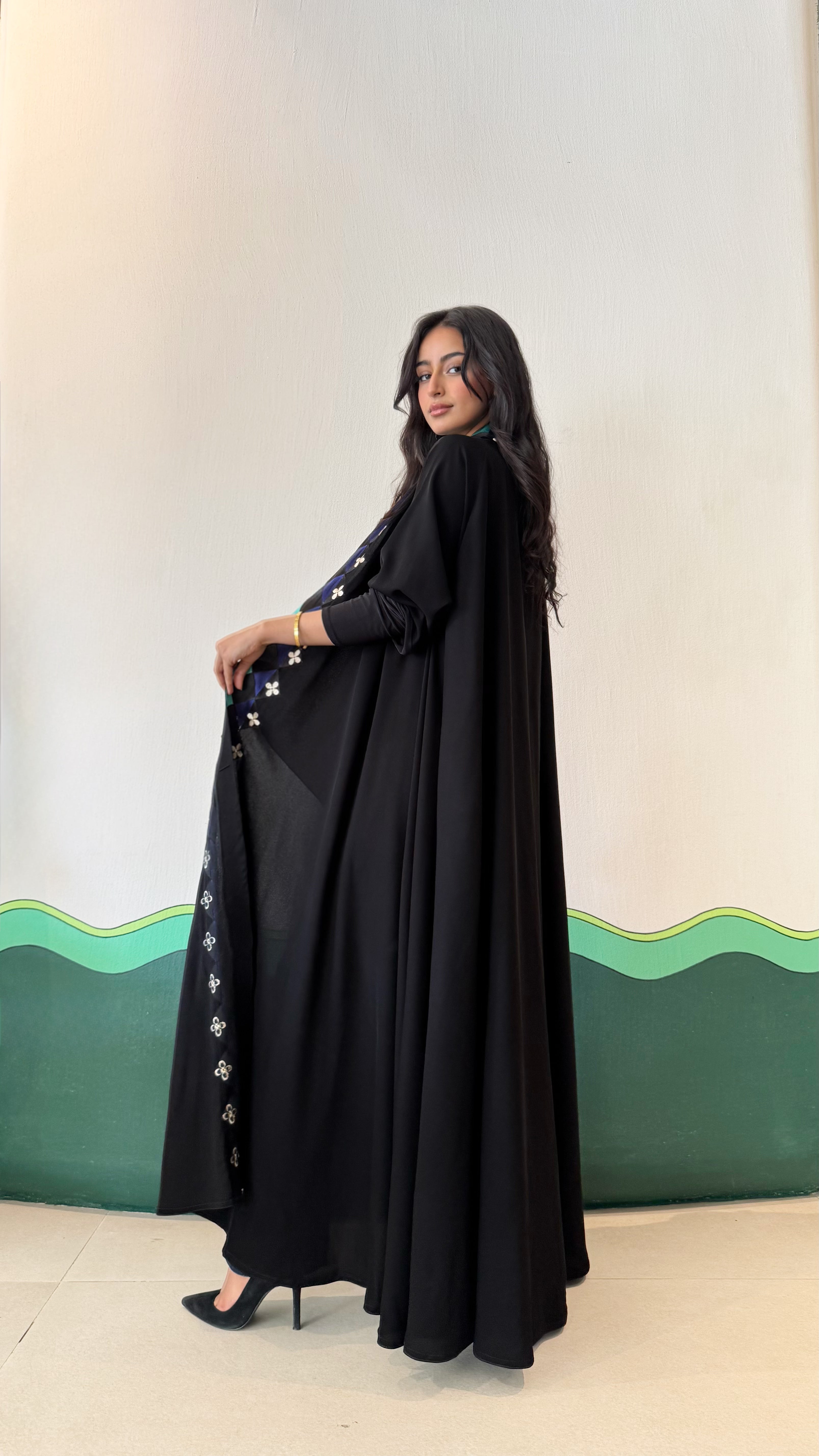 MWT351 - عباية اسود تطريز ازرق - Aya