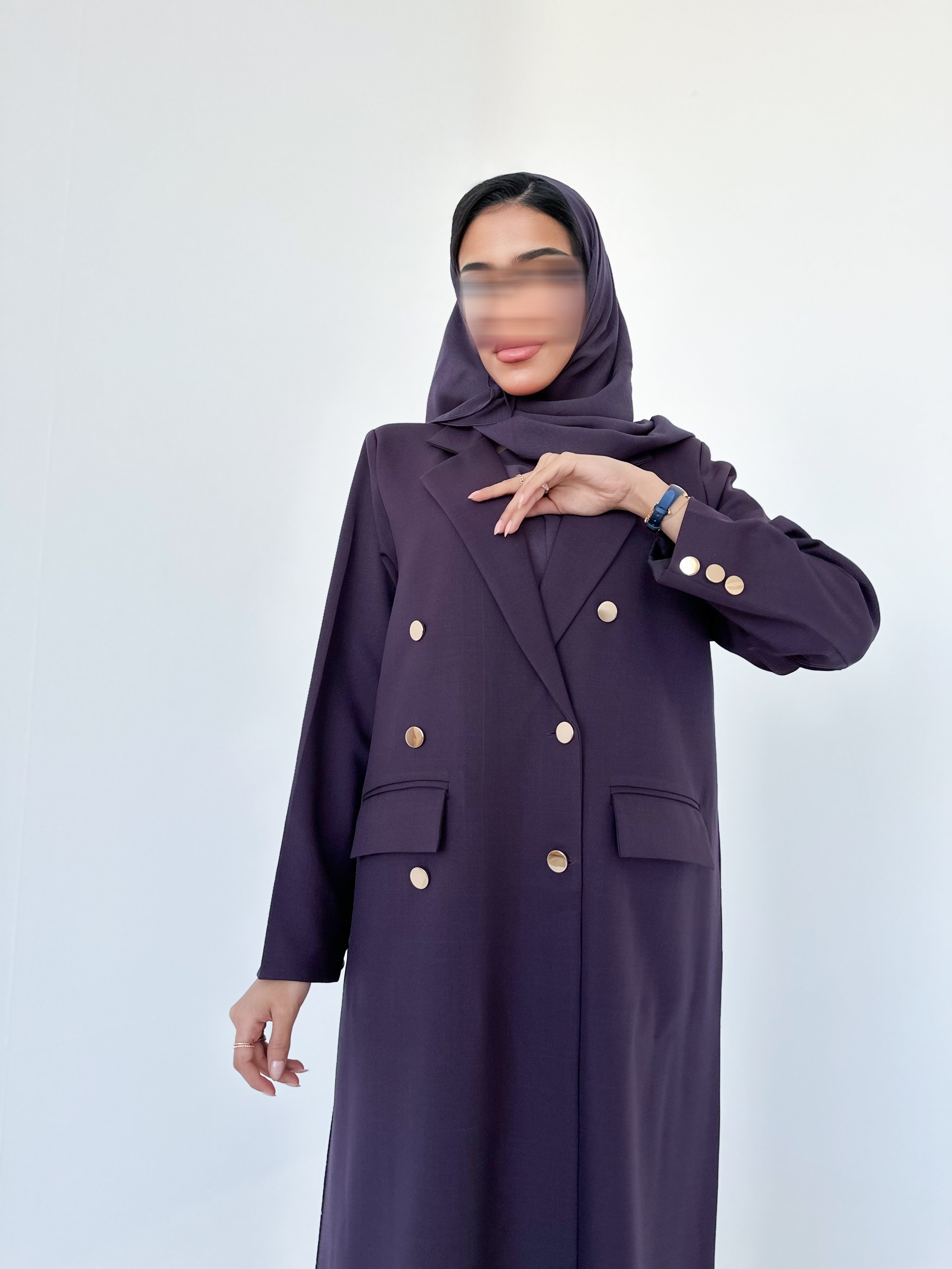 MW645 - Light Crepe Standing with Jacquard Half-Cloche