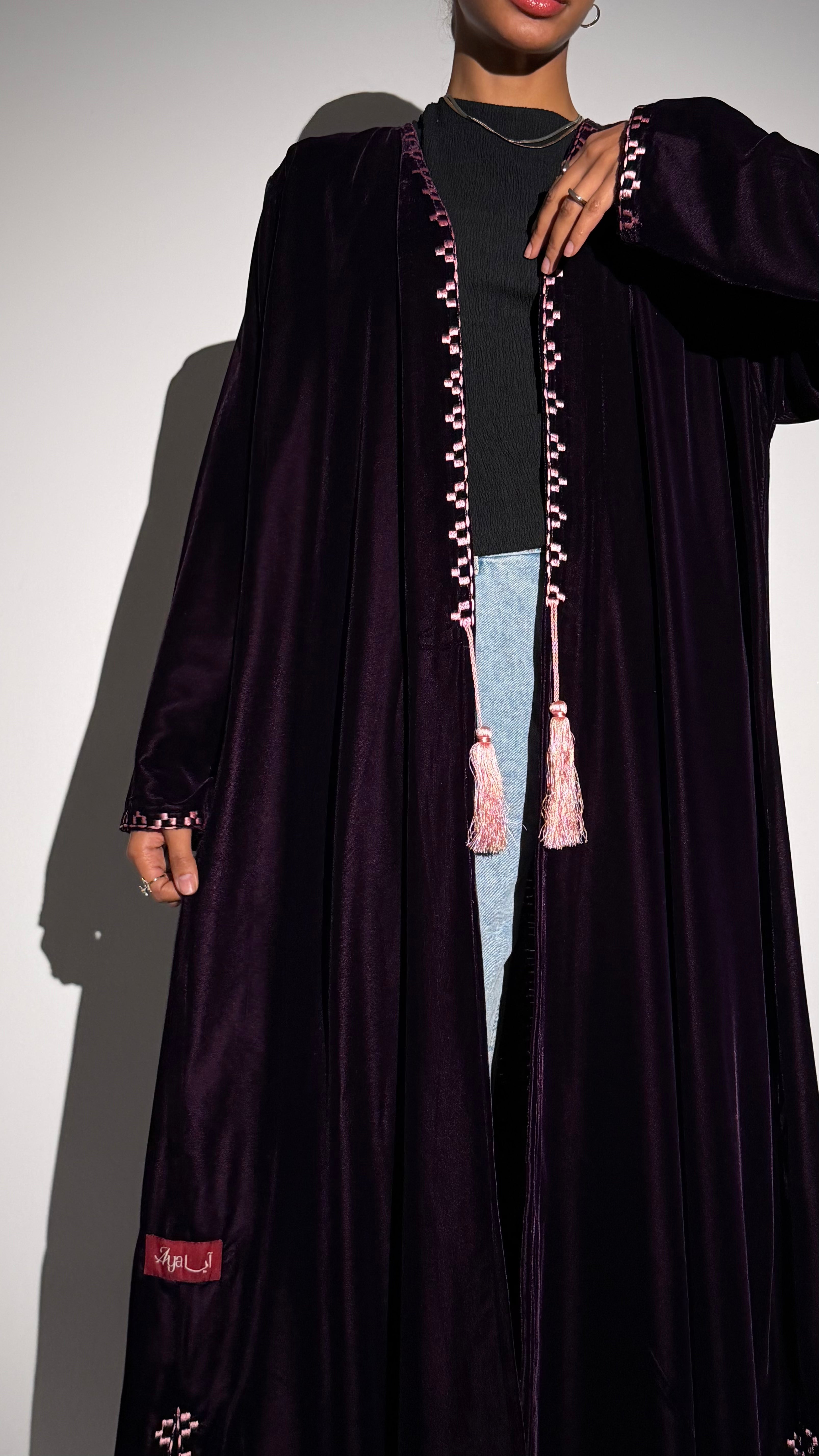 MW645 - Light Crepe Standing with Jacquard Half-Cloche