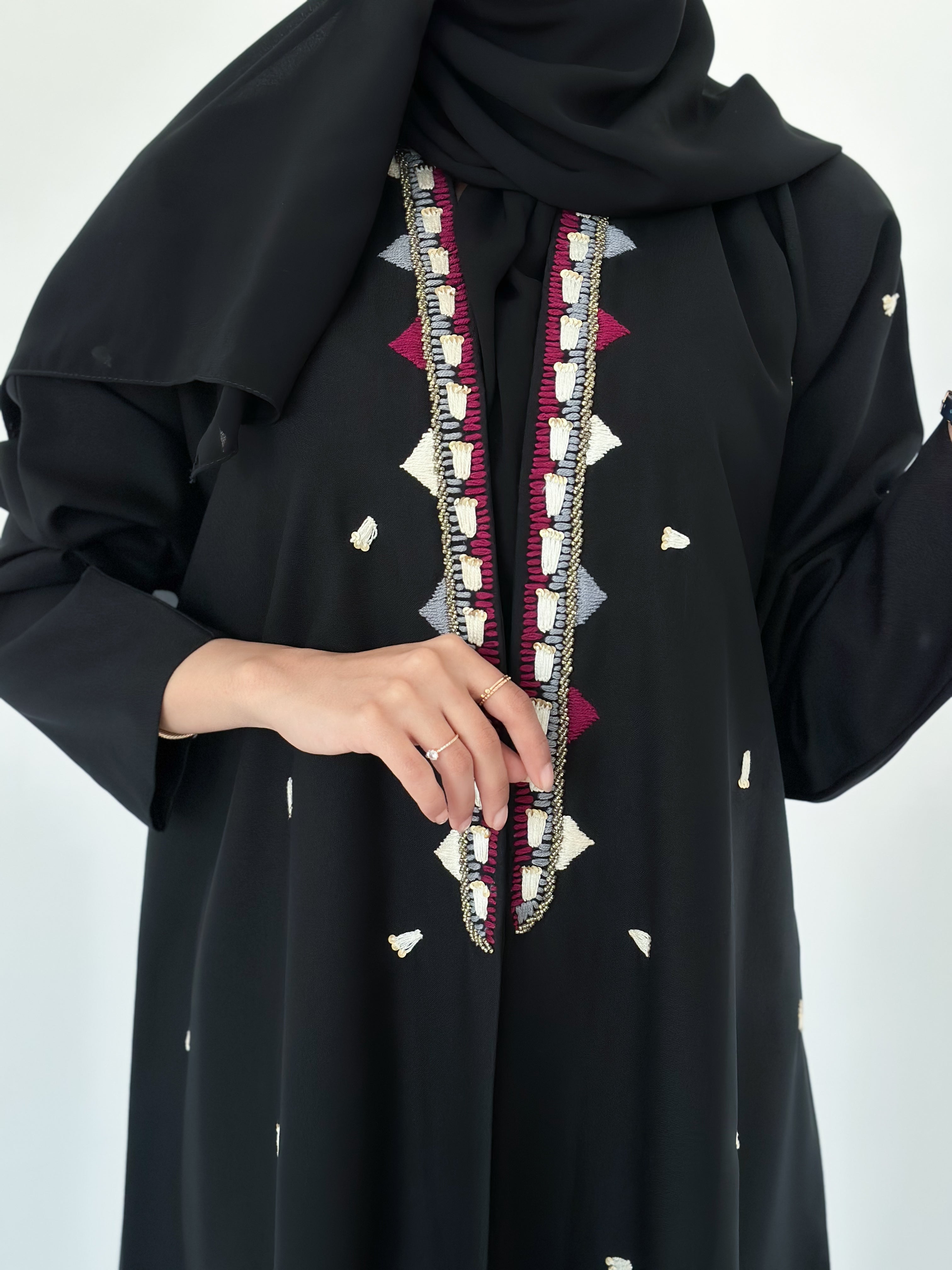 MW645 - Light Crepe Standing with Jacquard Half-Cloche