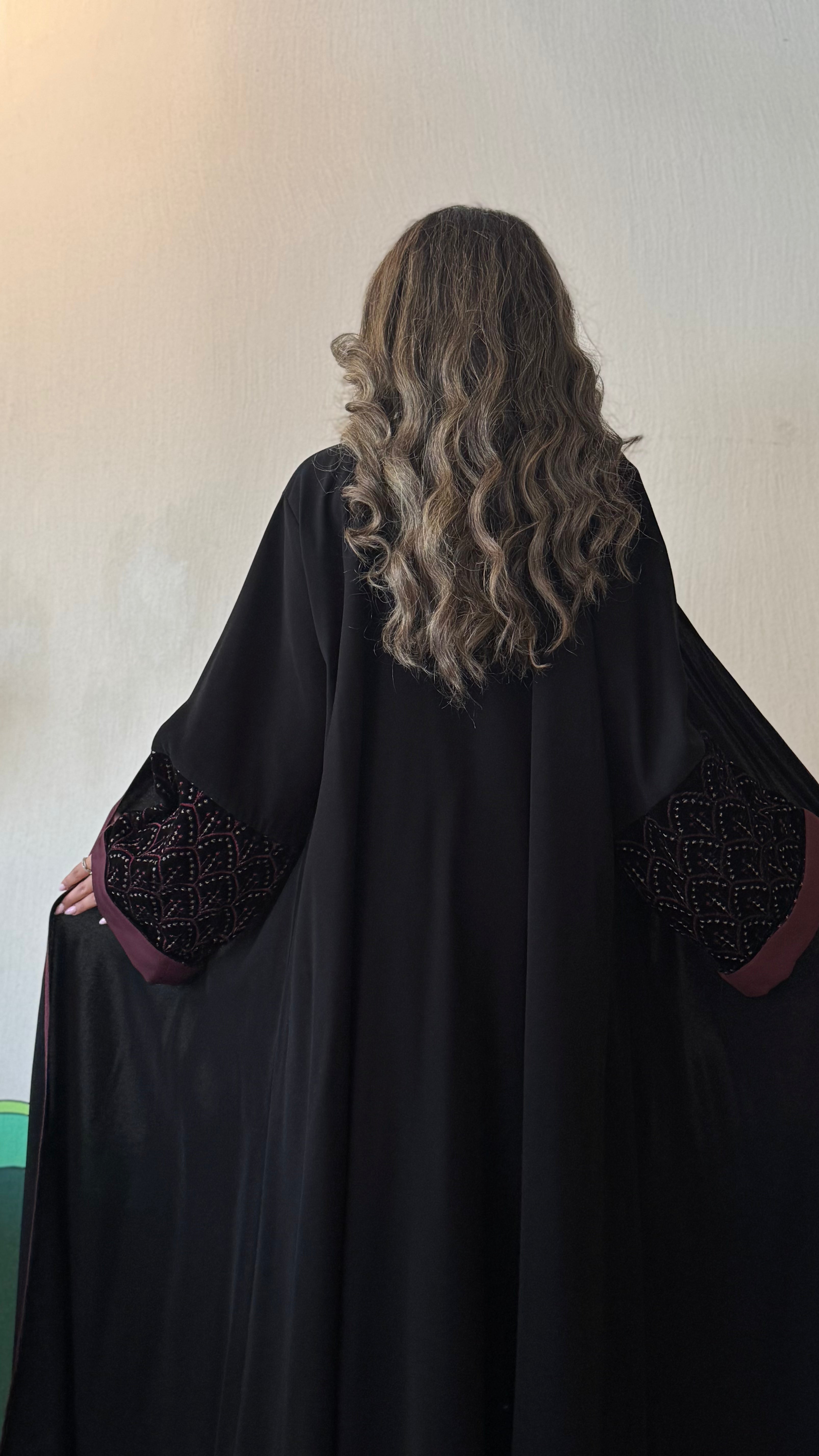 MW645 - Light Crepe Standing with Jacquard Half-Cloche