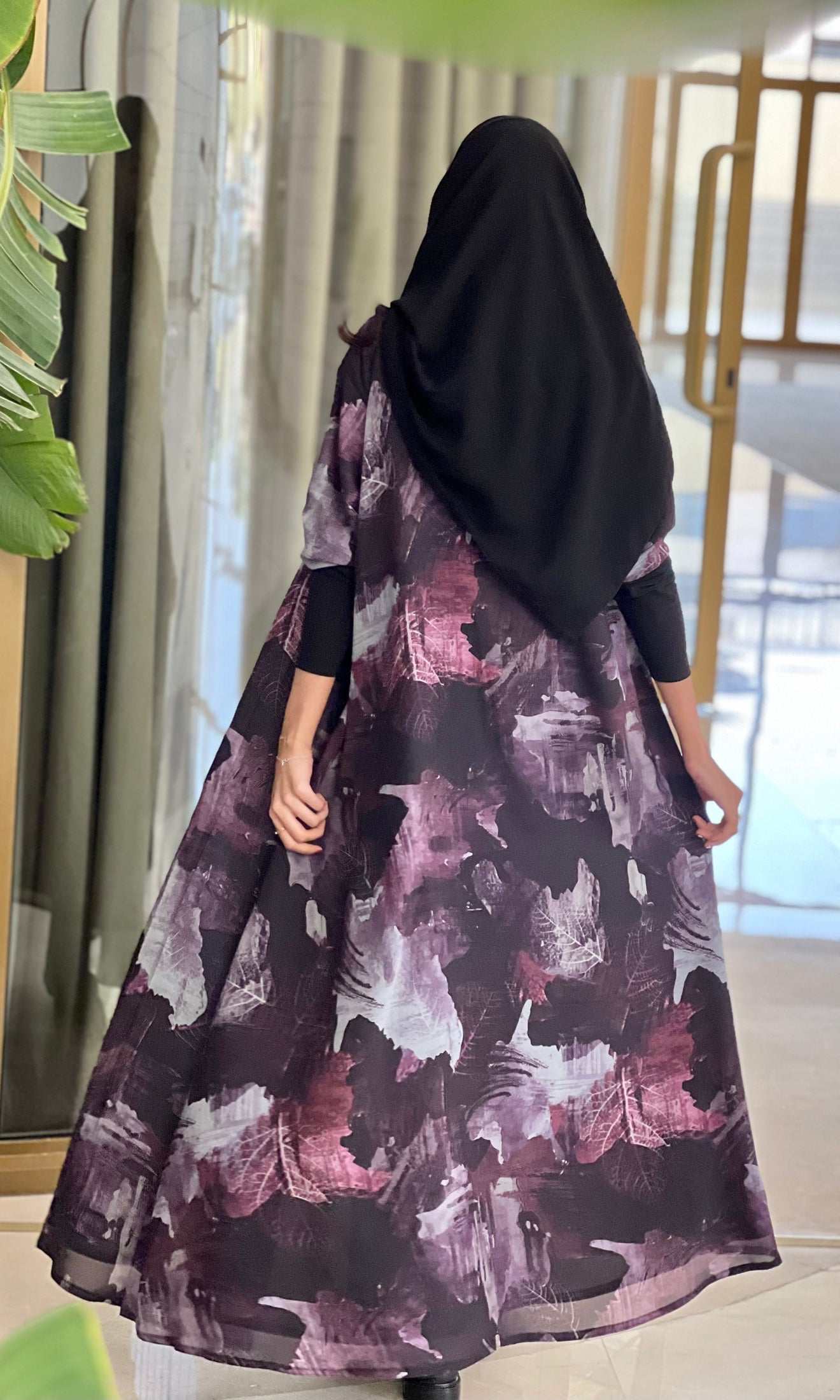 MW1697 - عباية نص كلوش مشجرة مبطن مع اكمام استرتش - Aya