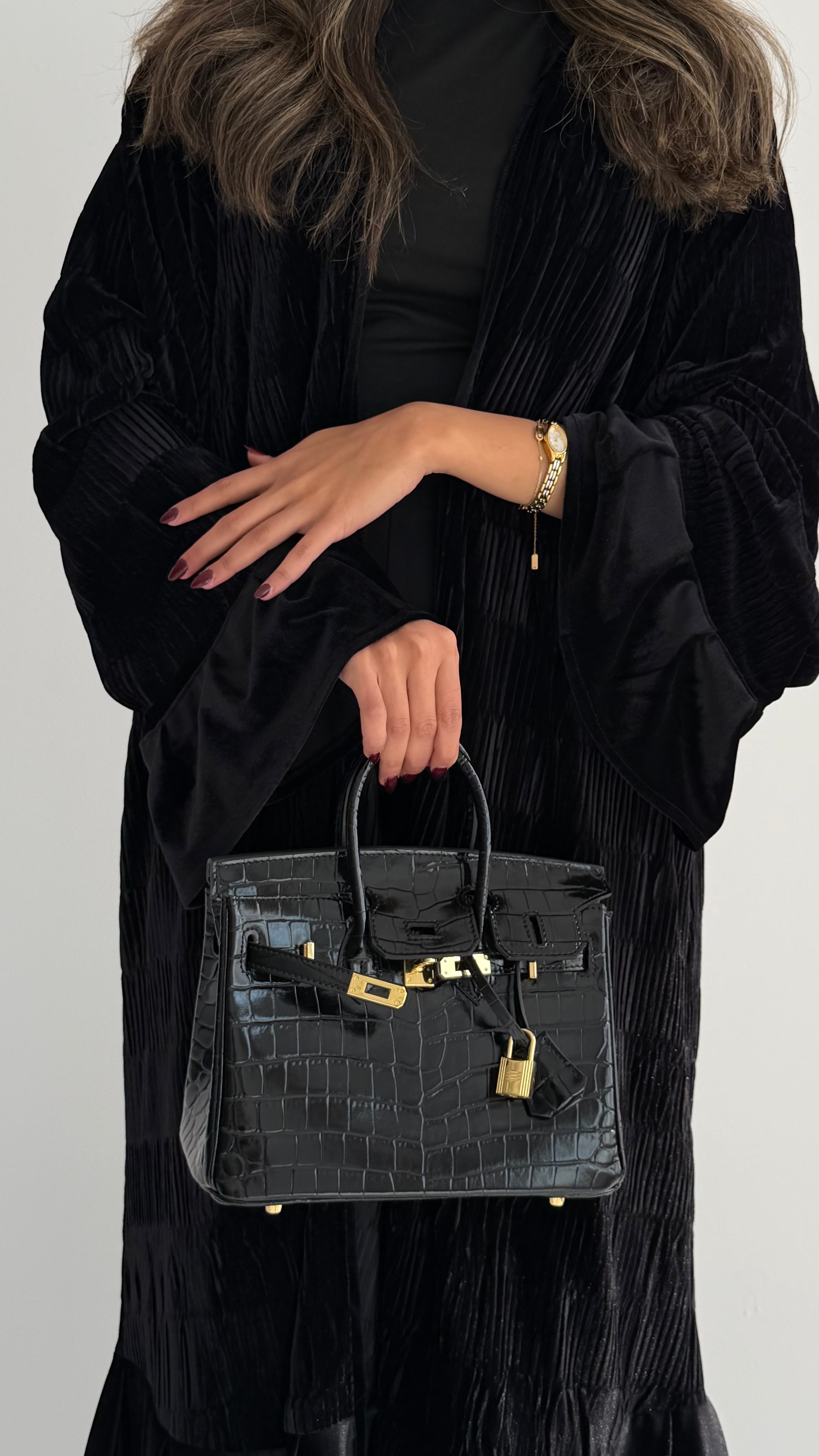 MW645 - Light Crepe Standing with Jacquard Half-Cloche