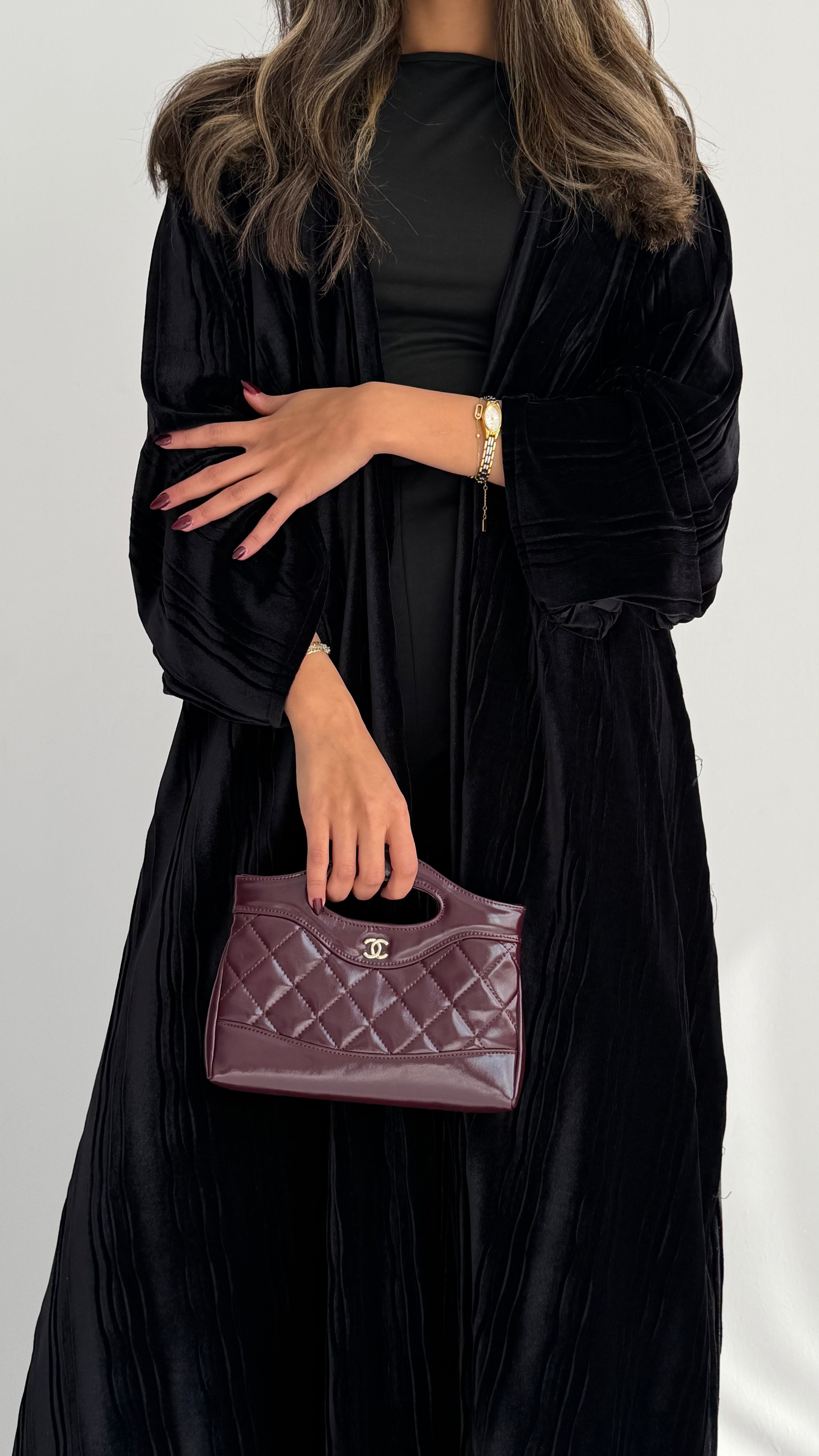 MW645 - Light Crepe Standing with Jacquard Half-Cloche