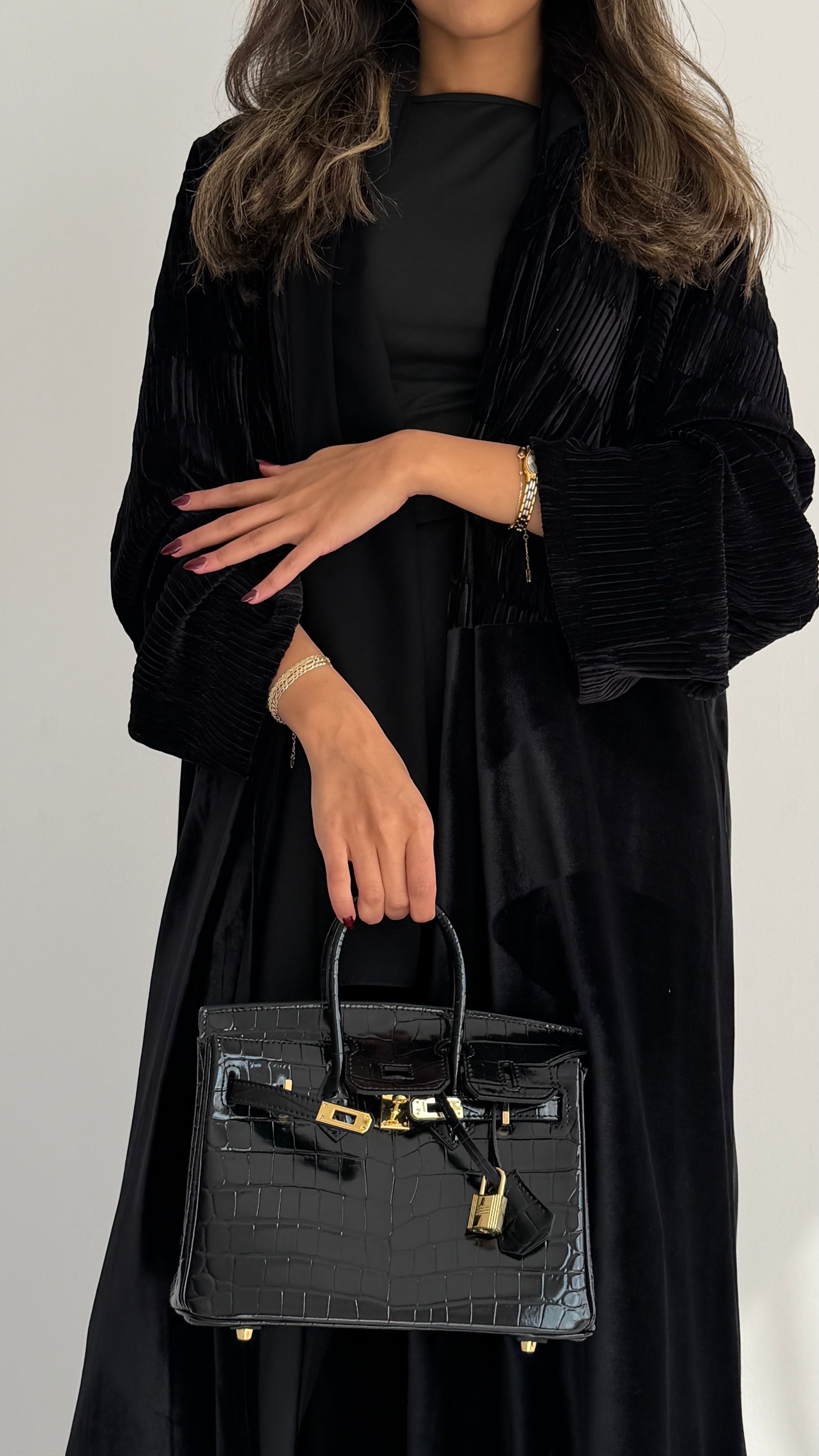 MWT872 - عباية مخمل بيليسية