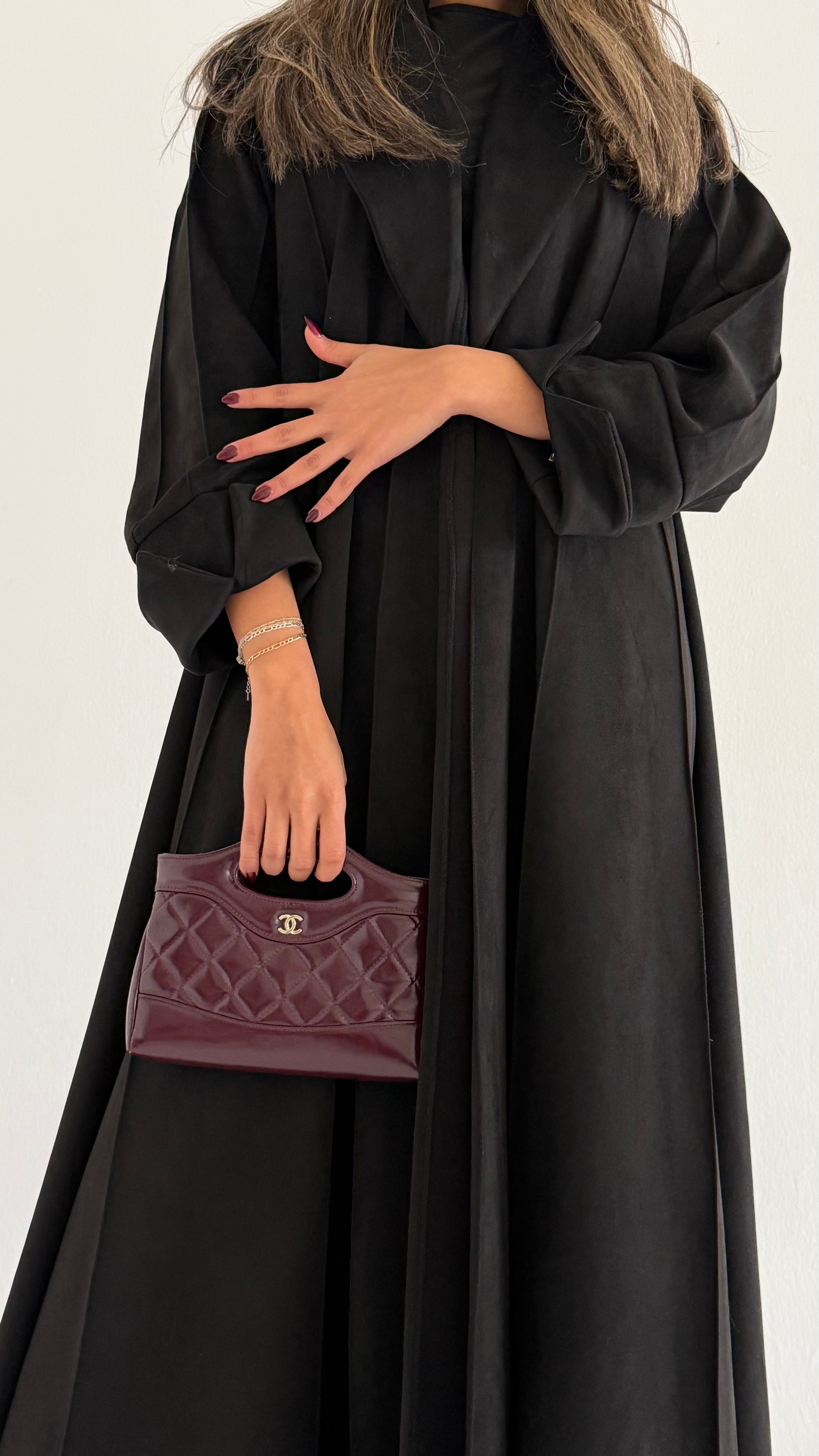 MW645 - Light Crepe Standing with Jacquard Half-Cloche