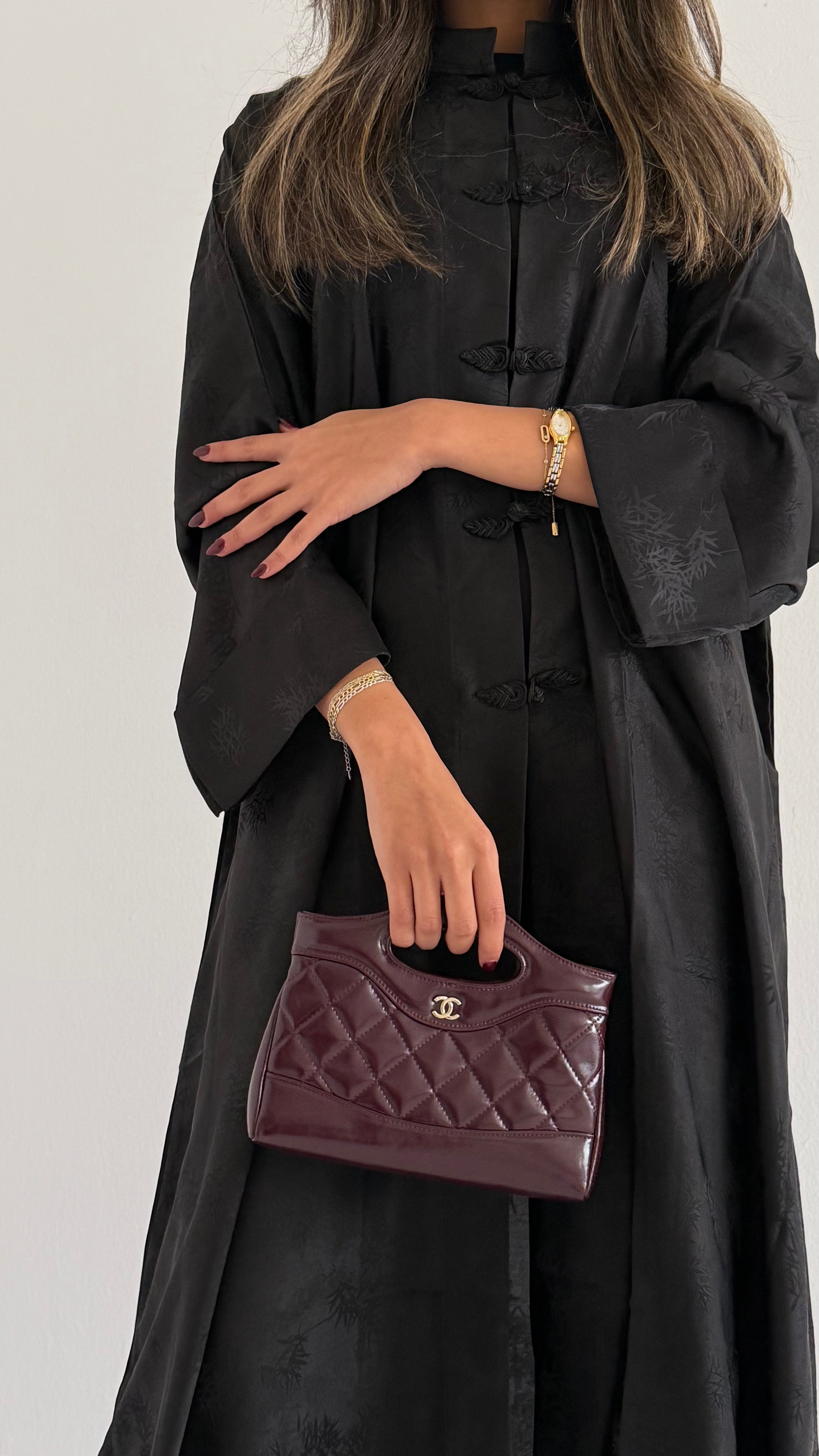 MW645 - Light Crepe Standing with Jacquard Half-Cloche