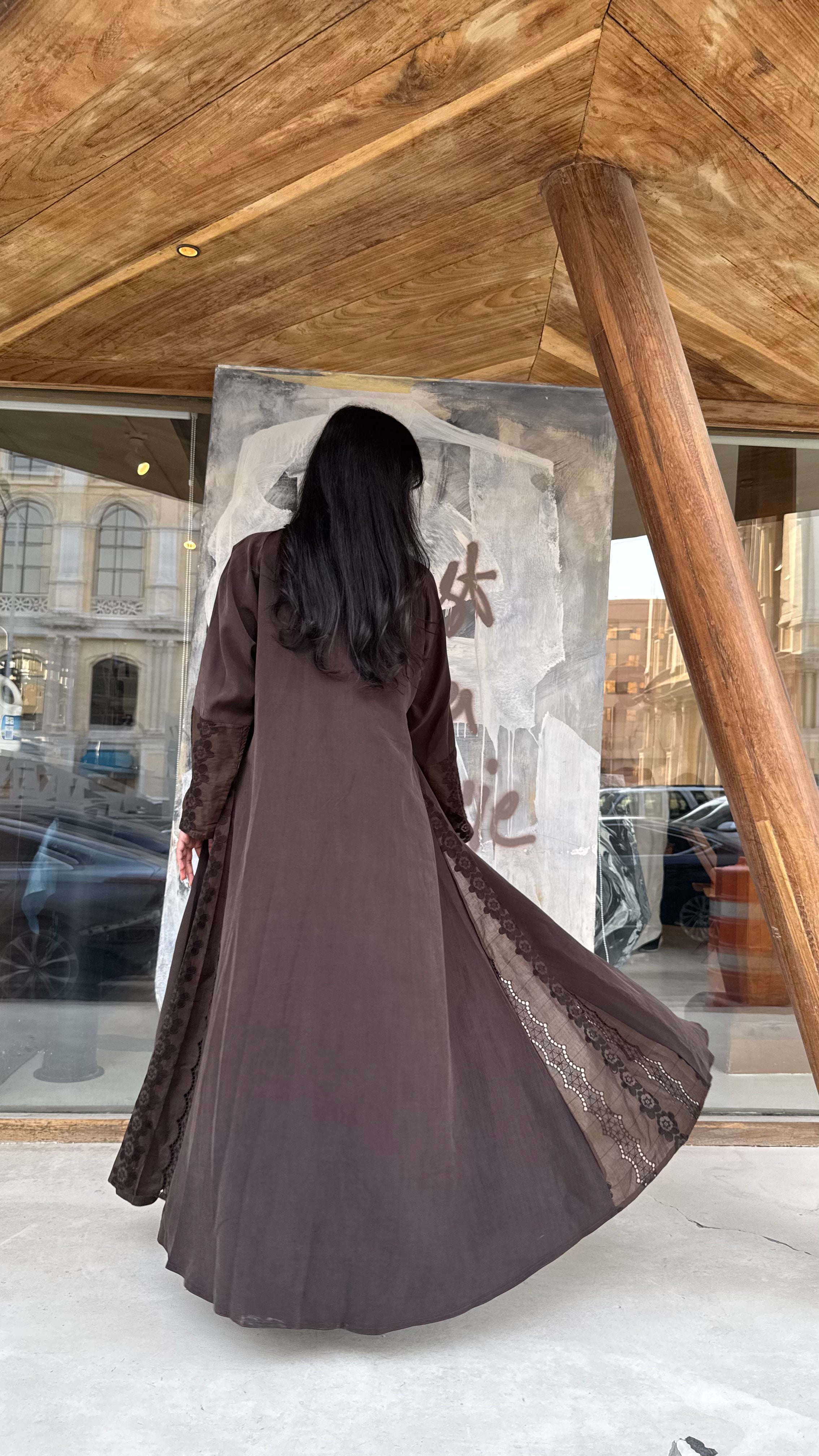 MW645 - Light Crepe Standing with Jacquard Half-Cloche