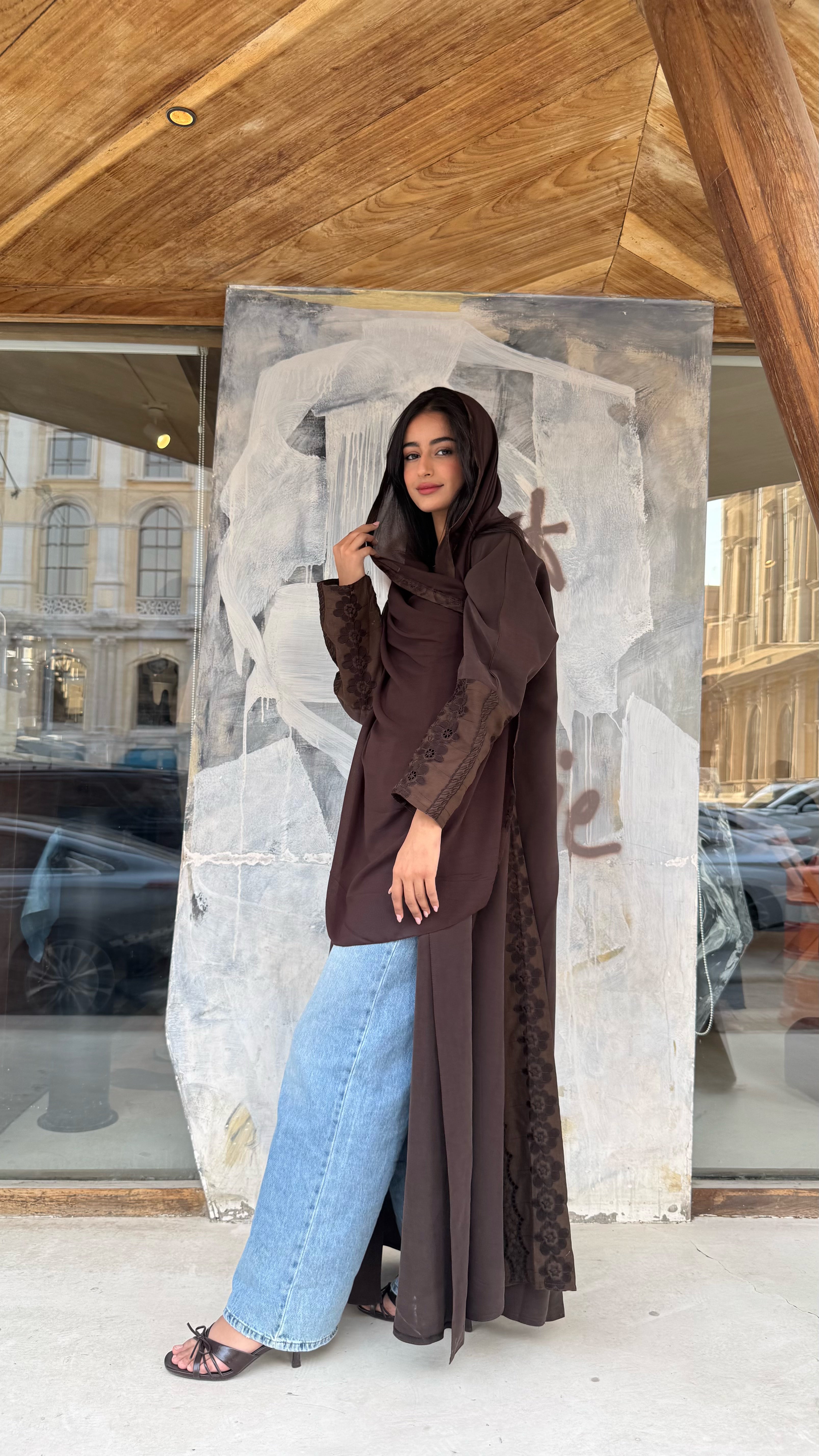 MW645 - Light Crepe Standing with Jacquard Half-Cloche