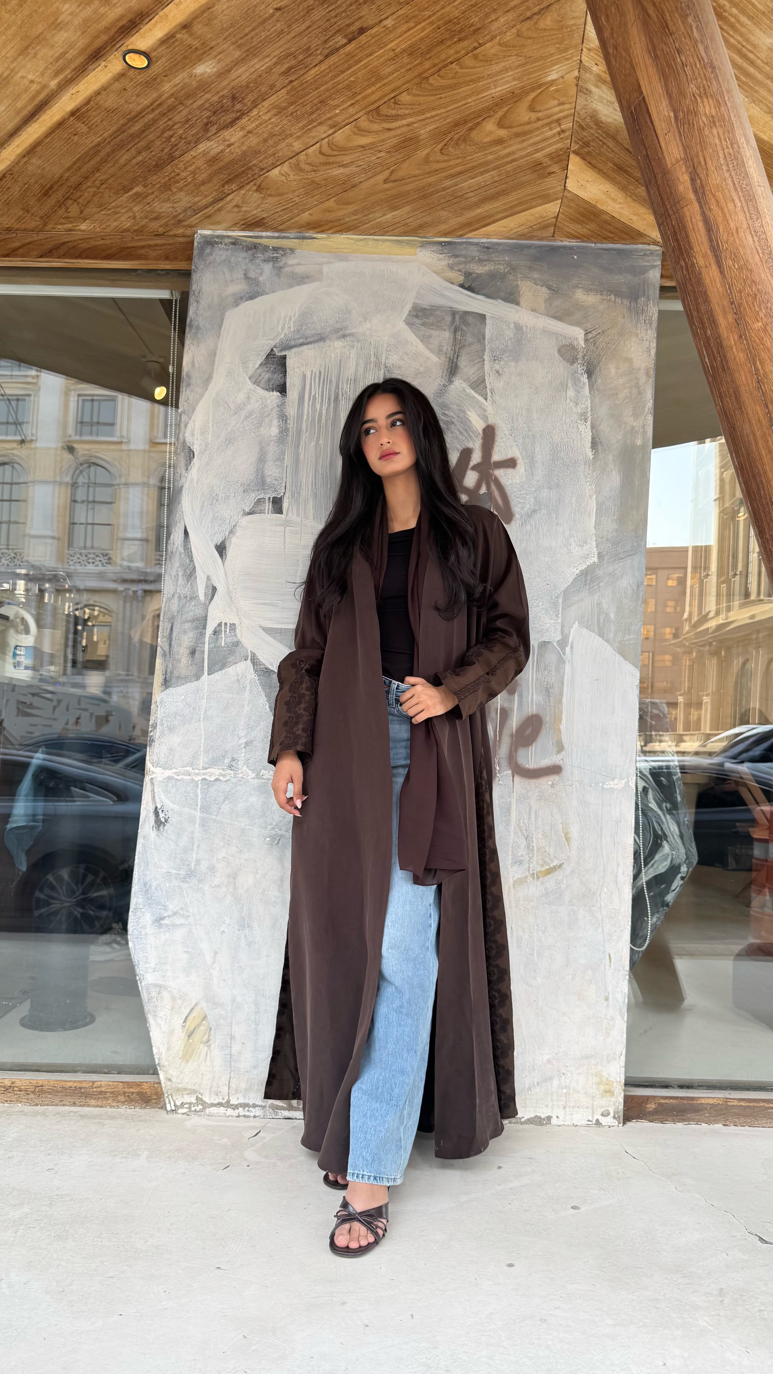 MW645 - Light Crepe Standing with Jacquard Half-Cloche