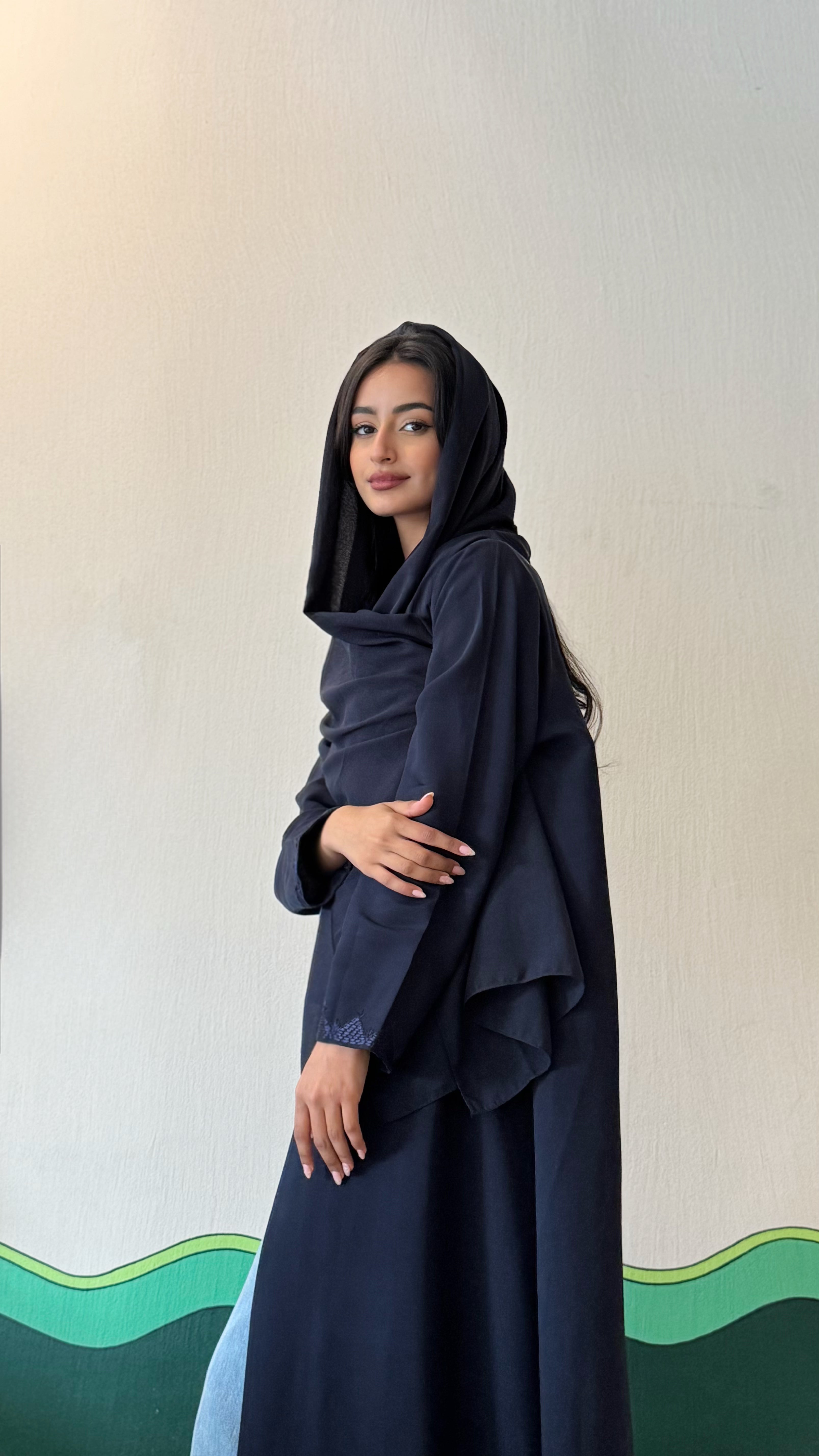 MWT362 - عباية كحلي تطريز