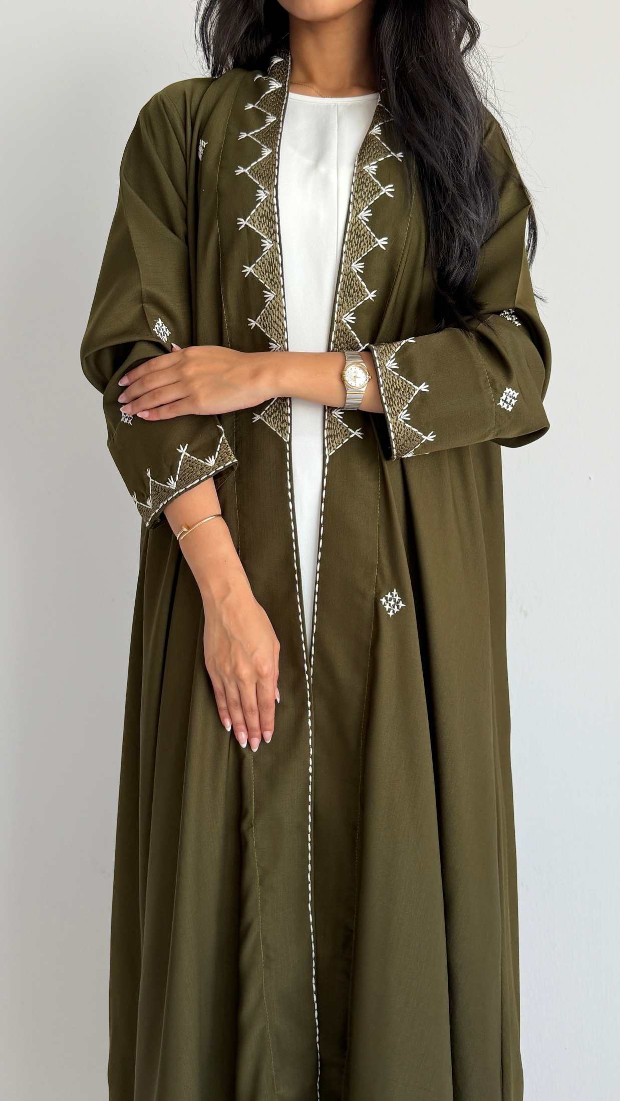 MWT4261 -  عباية كتان بتطريز أبيض - Aya