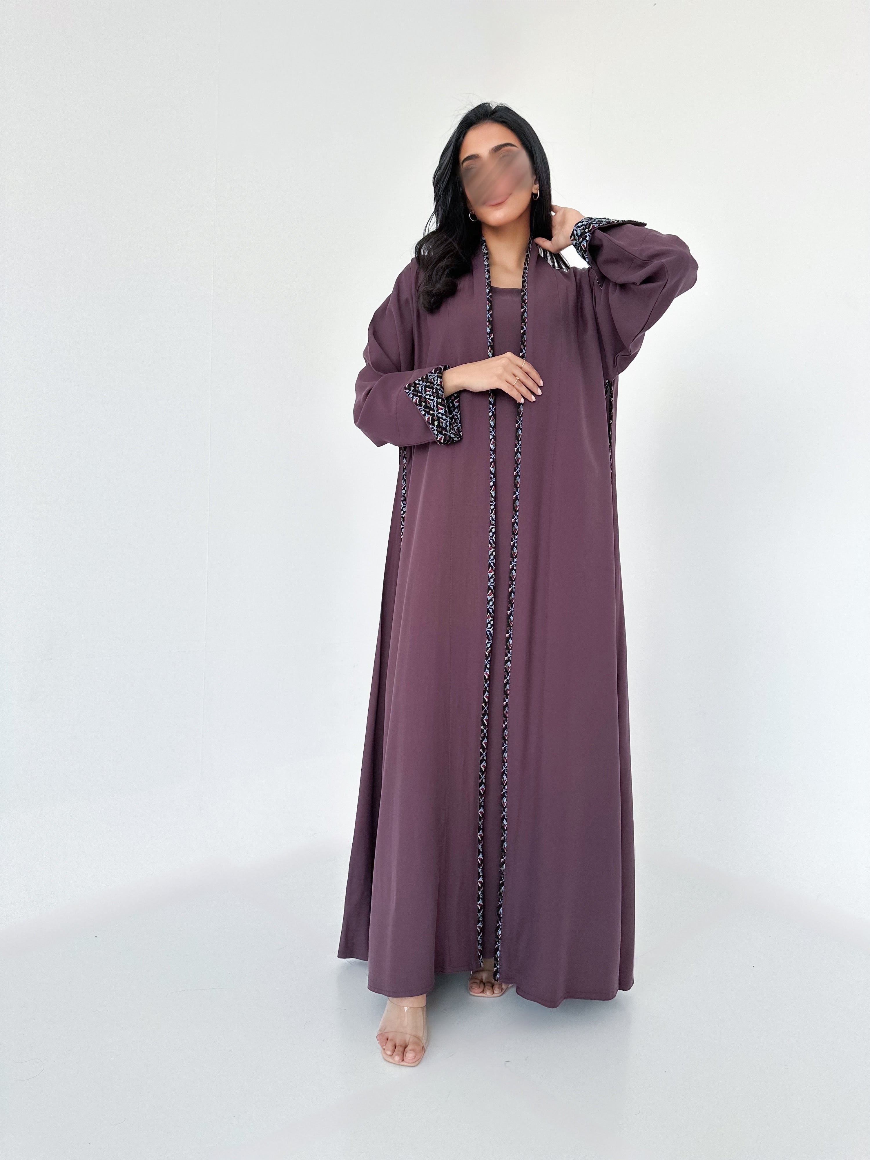 MW645 - Light Crepe Standing with Jacquard Half-Cloche