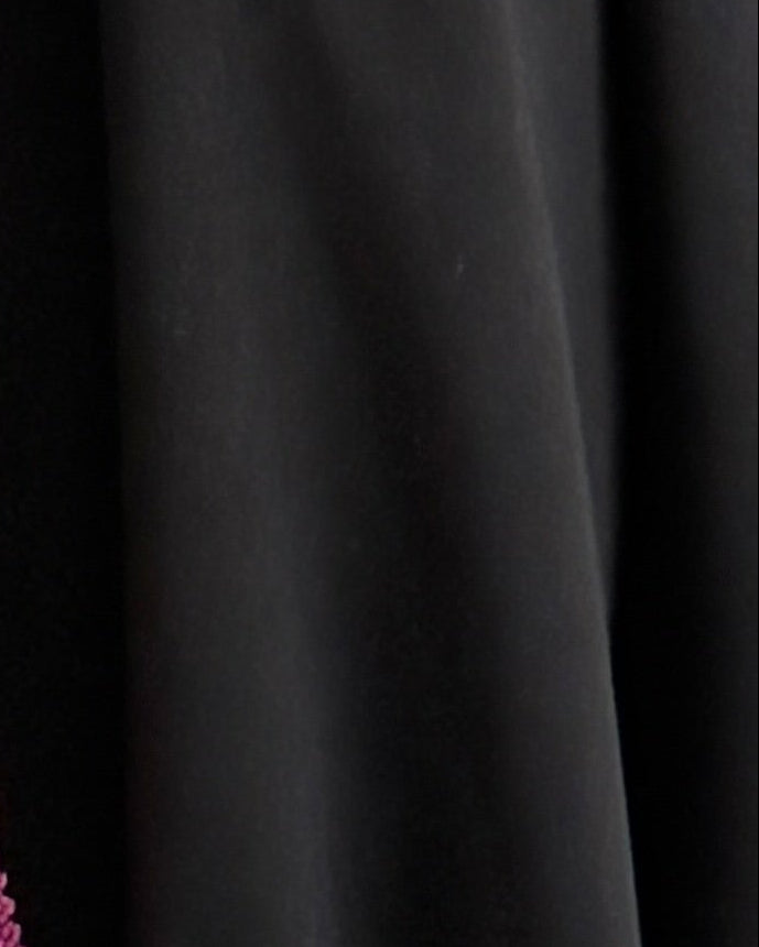 MWT2011 -عباية كريب اسود مع تدخيله دانتيل - Aya