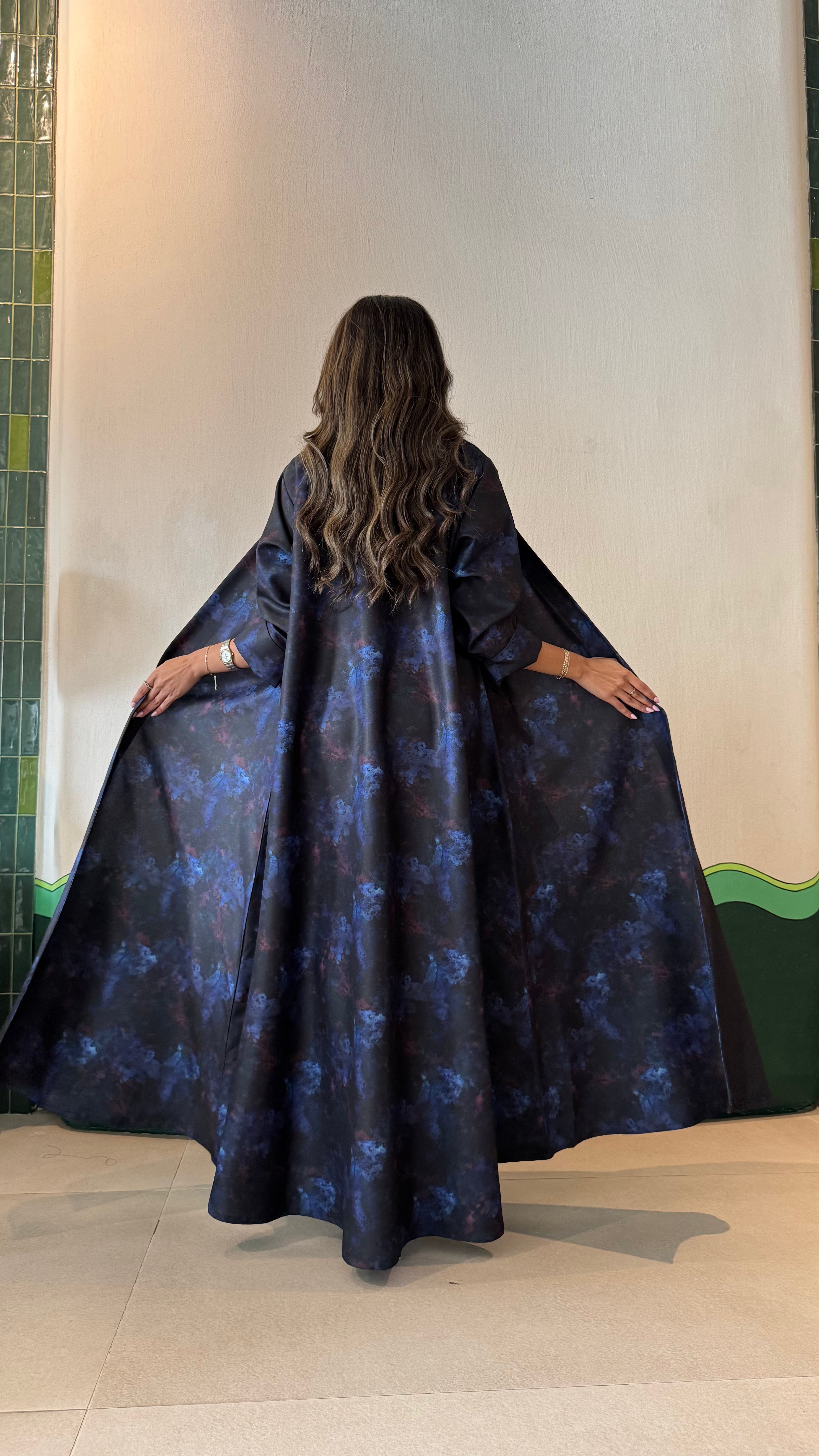 MW645 - Light Crepe Standing with Jacquard Half-Cloche