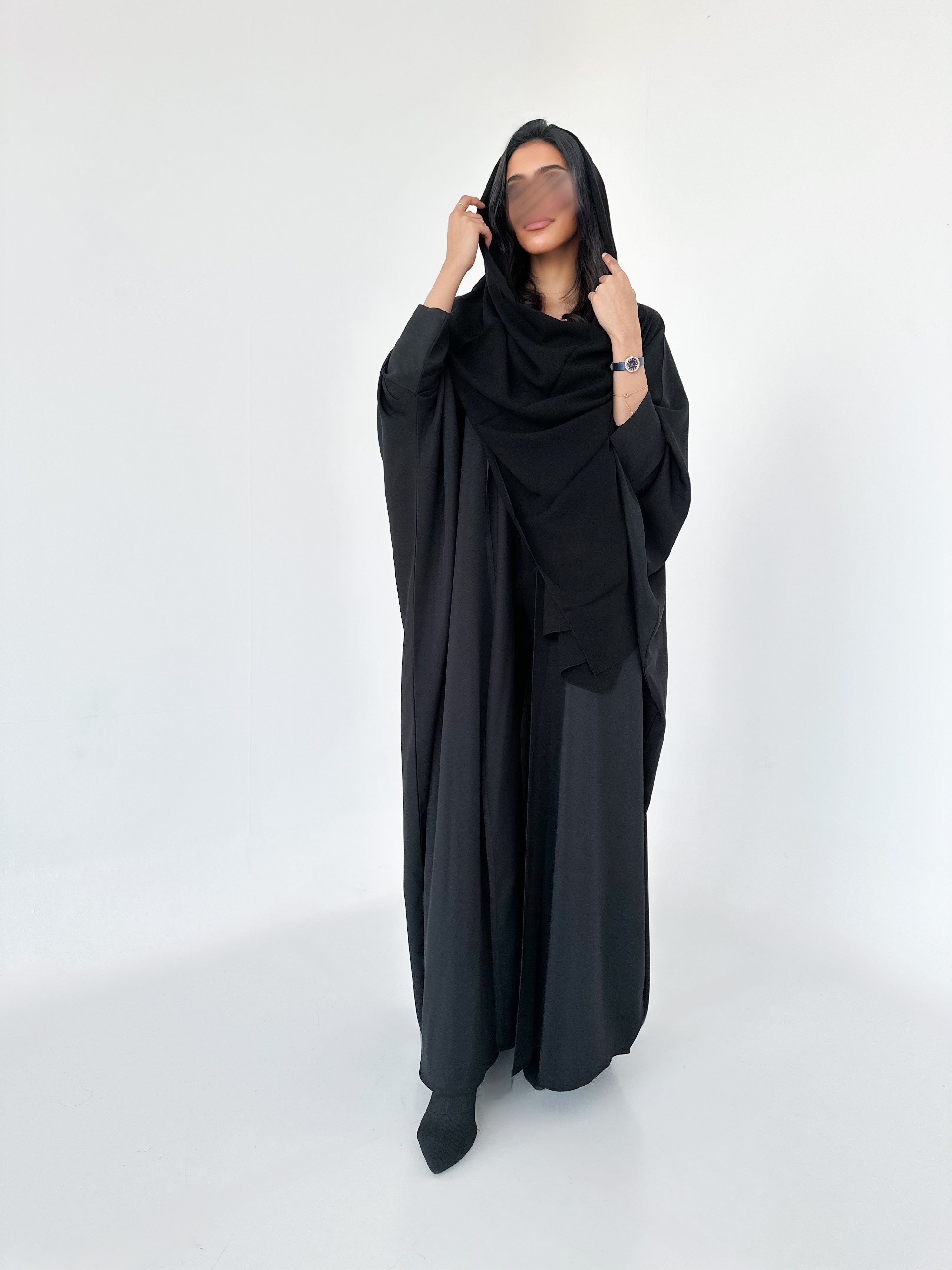 MW645 - Light Crepe Standing with Jacquard Half-Cloche