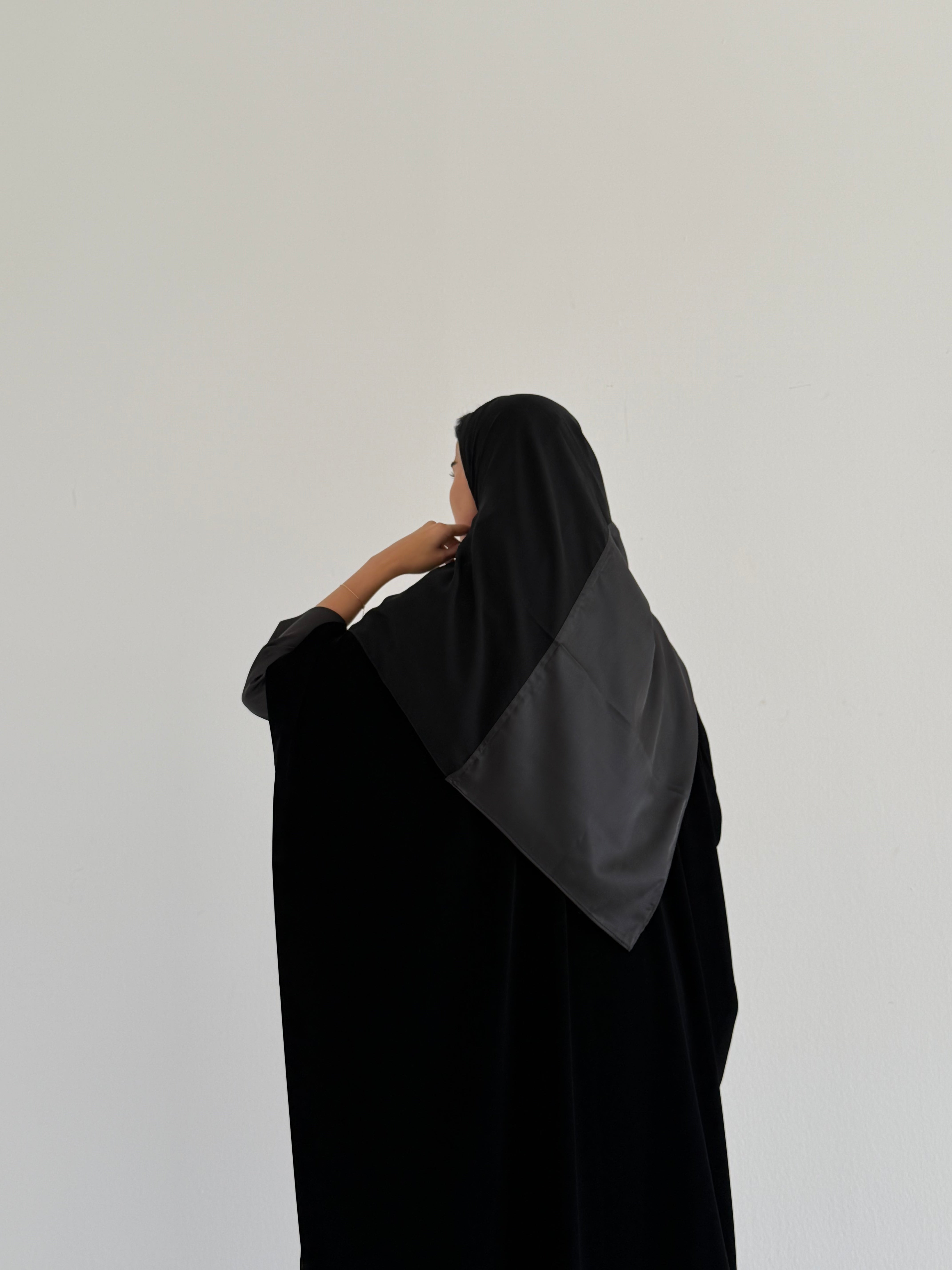 MW645 - Light Crepe Standing with Jacquard Half-Cloche