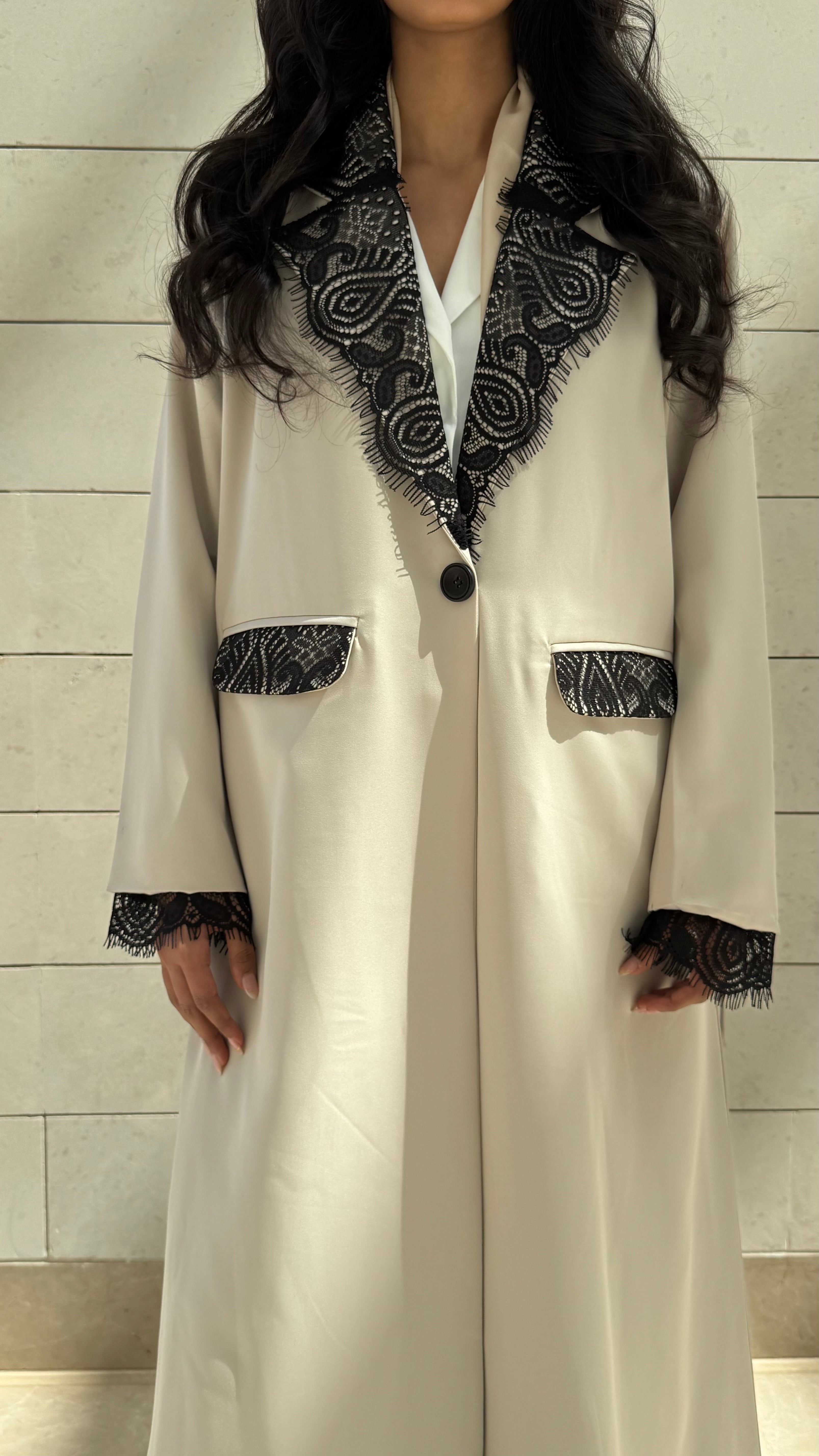 MW645 - Light Crepe Standing with Jacquard Half-Cloche