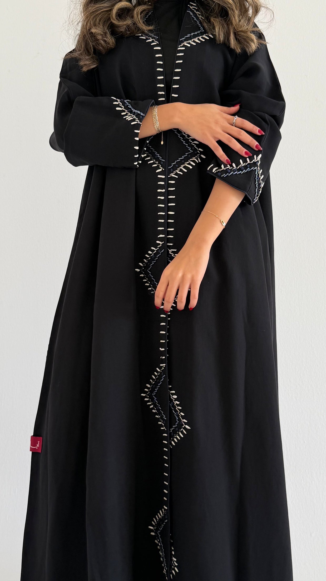 MWT347 - عباية اسود تطريز شك اطراف كحلي - Aya