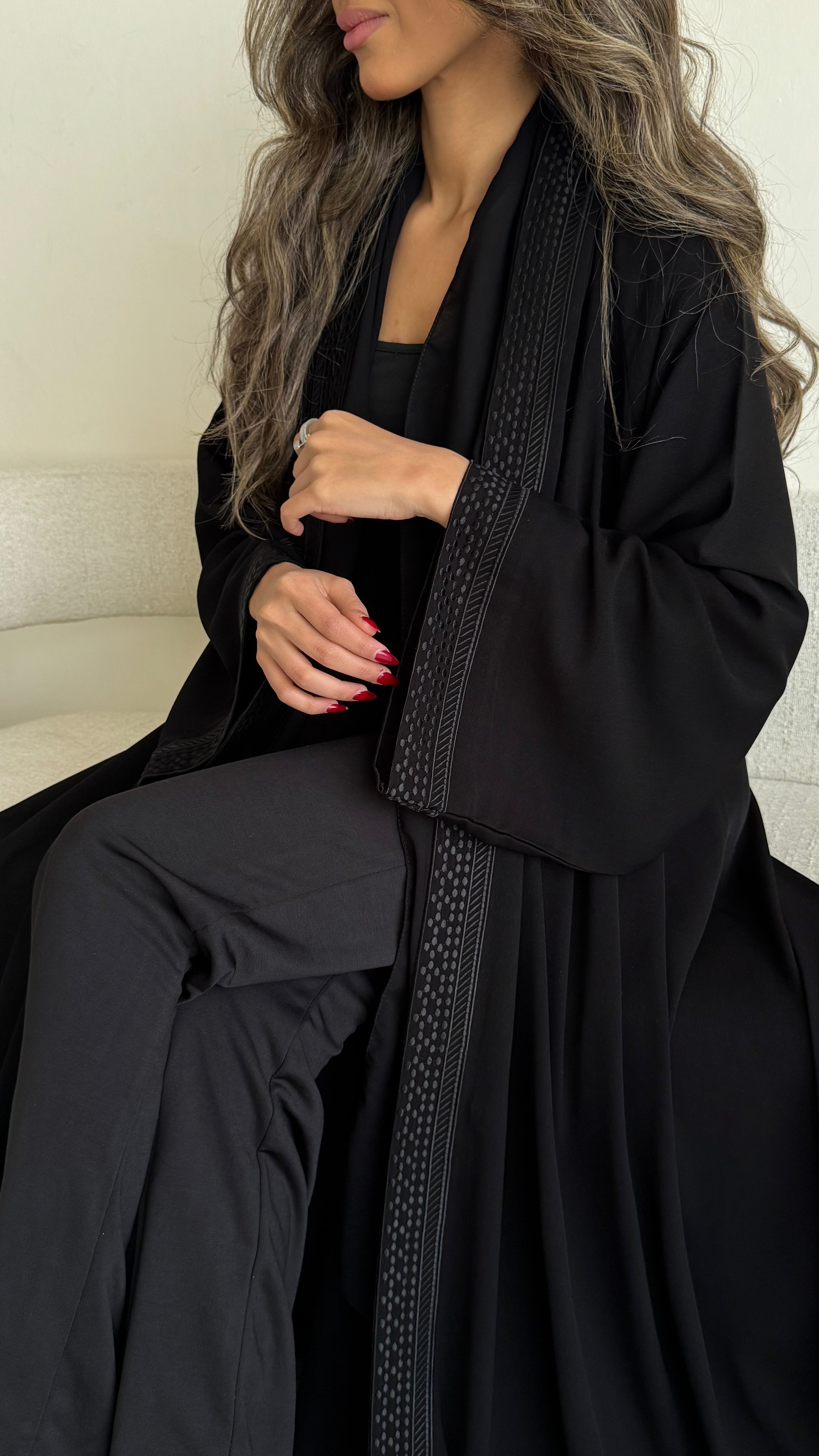 MW1553 - Black Elegance | عباية اسود مطرز اسود