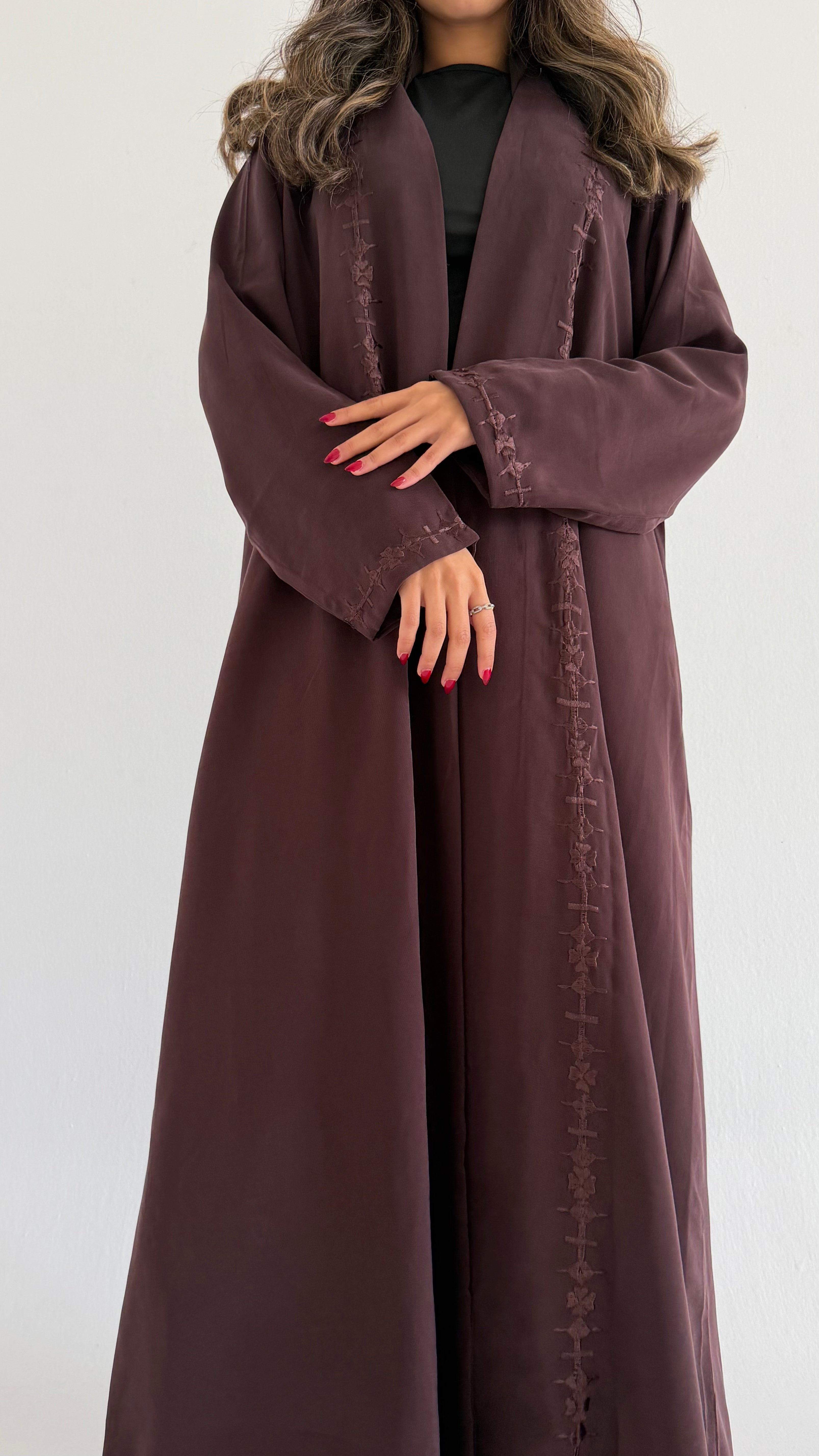 MW645 - Light Crepe Standing with Jacquard Half-Cloche