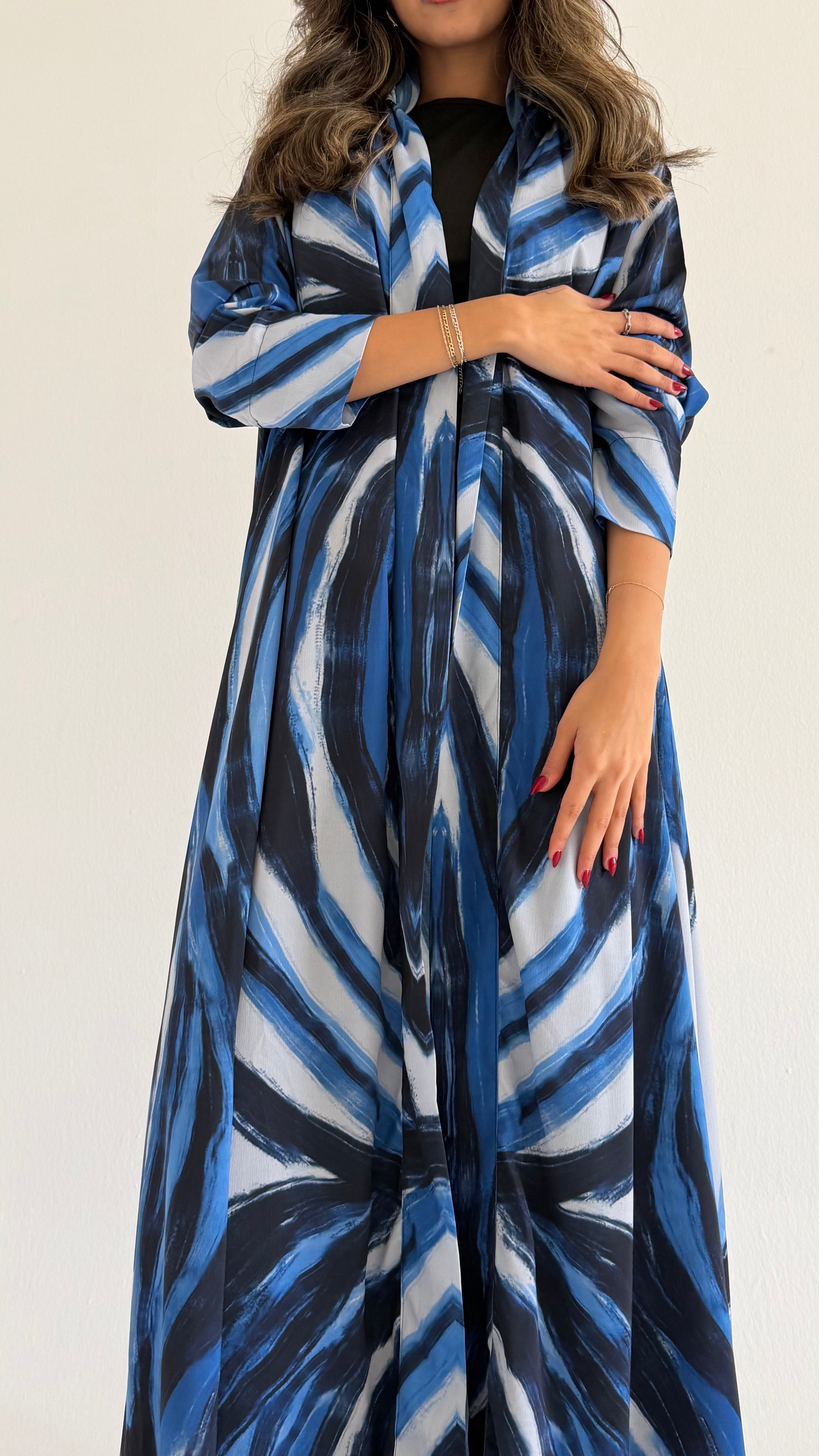 MW645 - Light Crepe Standing with Jacquard Half-Cloche