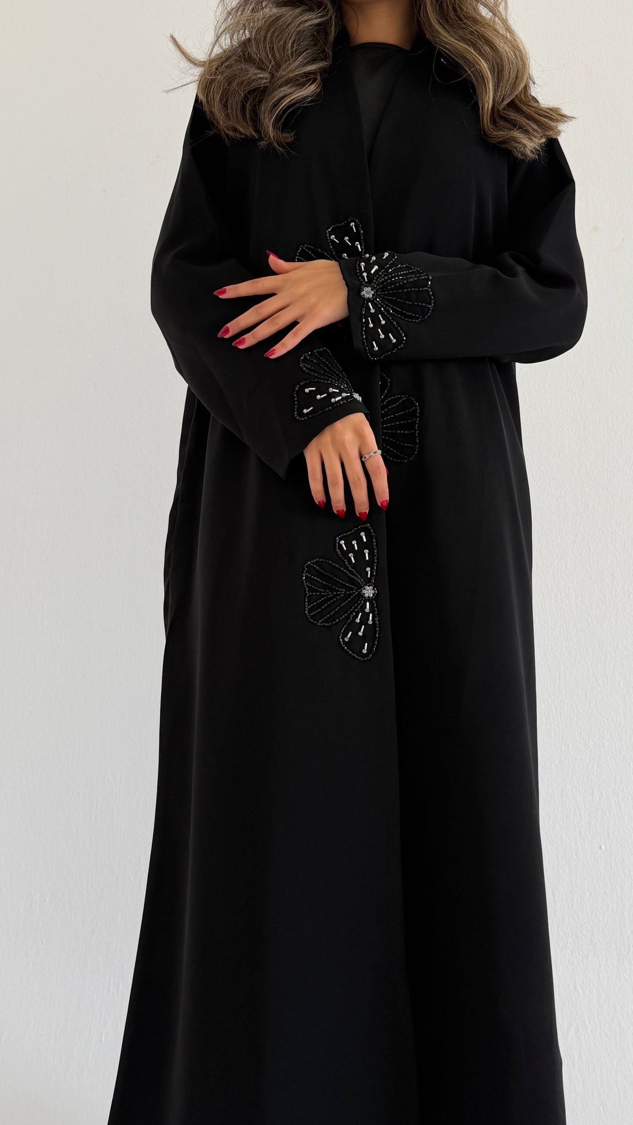 MW1793 - عباية قماش كوبرا شغل يدوي - Aya