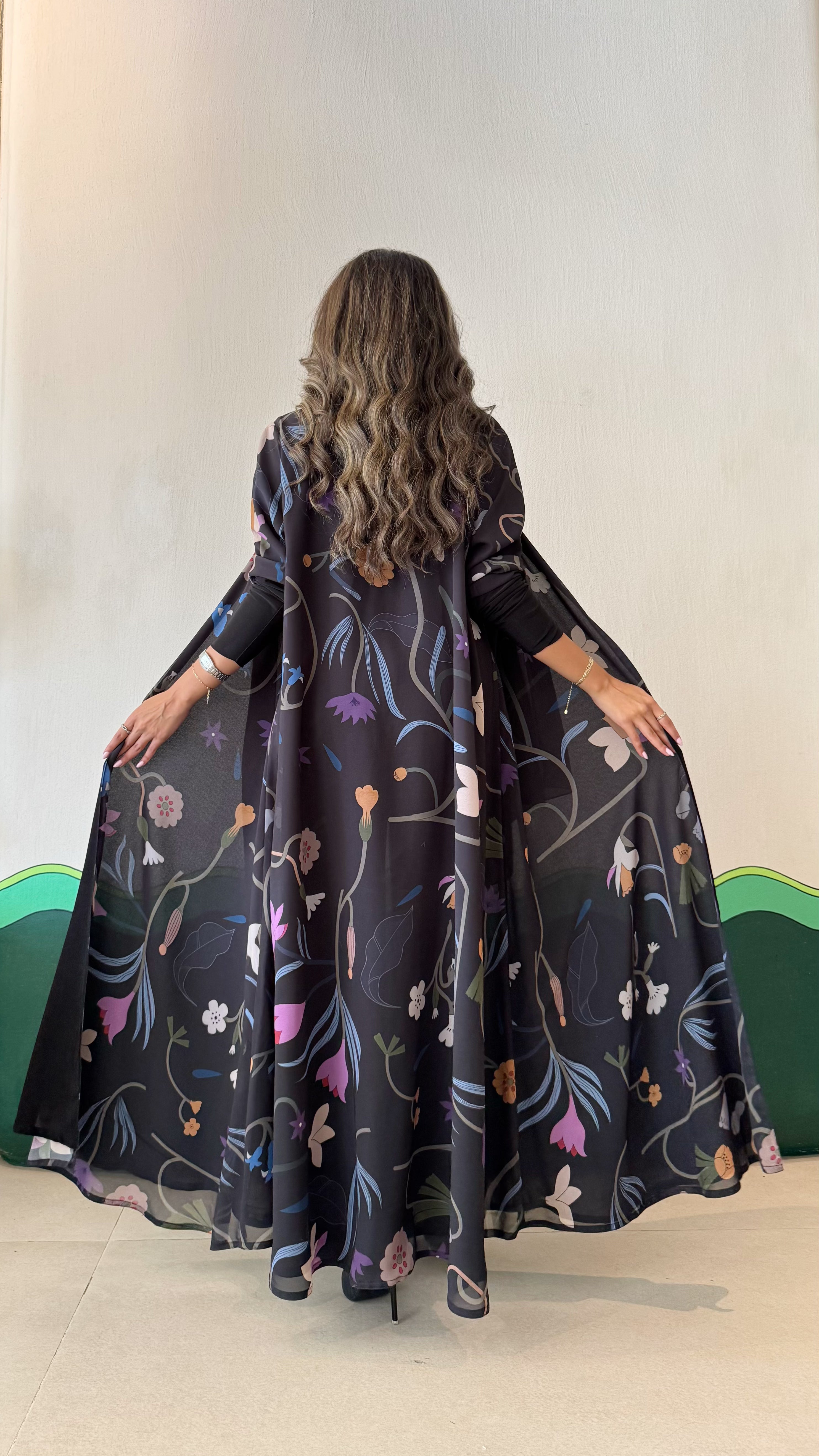 MW645 - Light Crepe Standing with Jacquard Half-Cloche